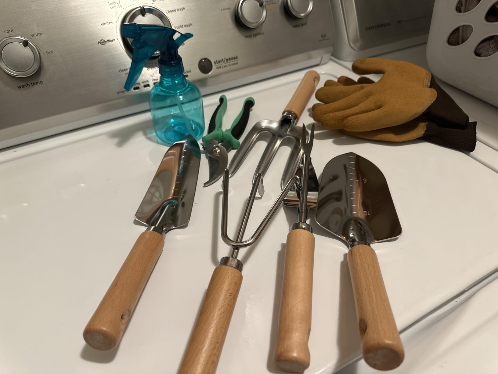 Grenebo Gardening Tools 9-Piece Heavy Duty Garden Hand Tools with Fashion and Durable Garden Tools Organizer Handbag, Rust-Proof Garden Tool Set, Ideal Gardening Gifts for Women customer photo 2