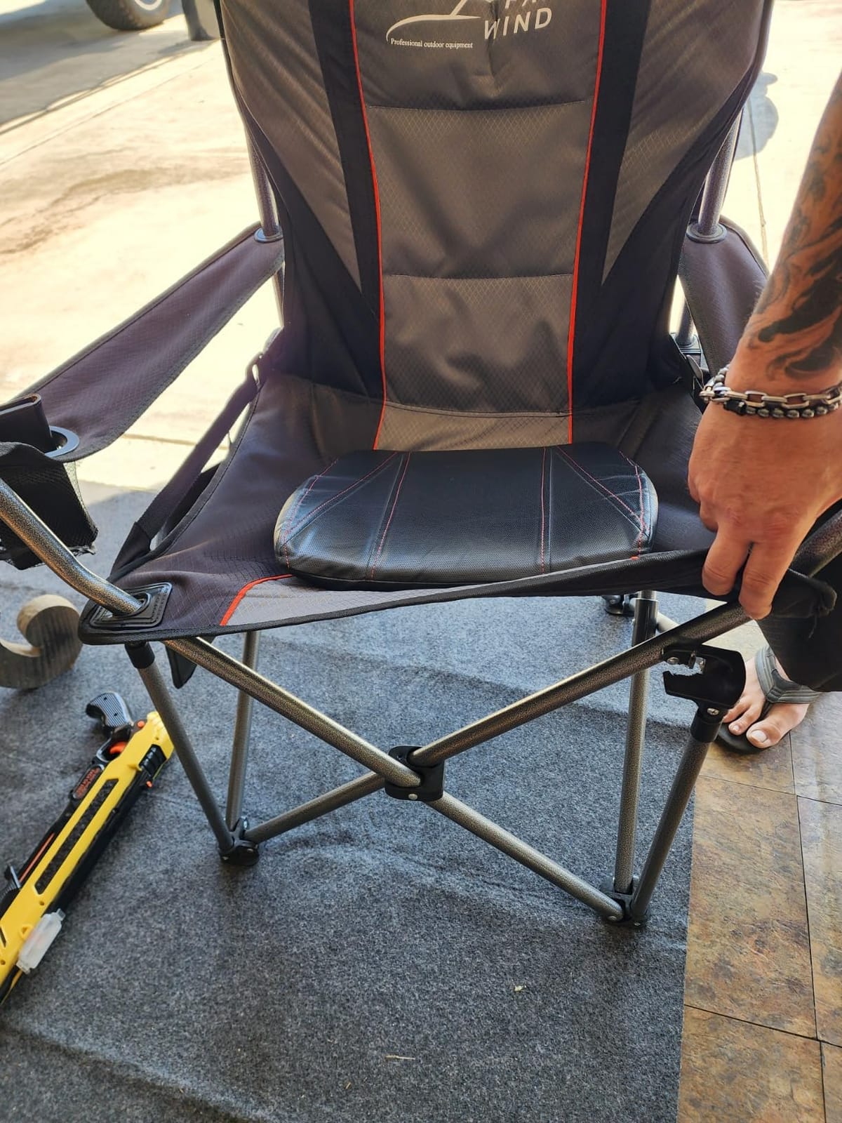 FAIR WIND Fully Padded Oversized Camping Chair Heavy Duty Lawn Chair | Support 500 LBS, Adjustable Lumbar Support, 4-Can Cooler Bag & 40 OZ Large Cup Holder, Tear-Proof Wide Bag, for Camp, Outdoor customer photo 2