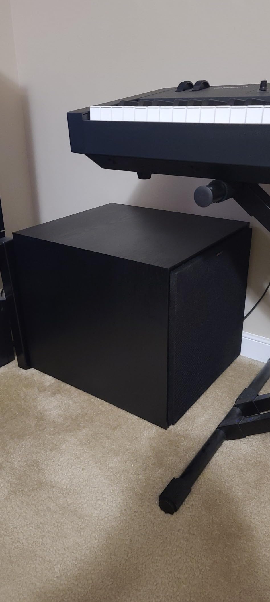 Klipsch Reference Front-Firing Subwoofer with revamped Spun-Copper thermoformed crystalline Polymer woofers customer photo 1
