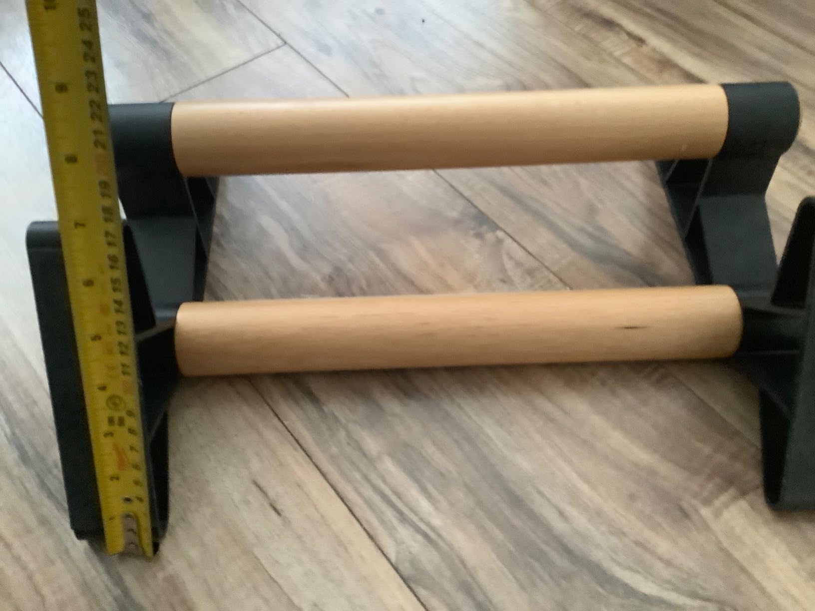 SELEWARE Wood Push Up Bars Steel Calisthenic Parallette Bars Handstand Bars | Anti-Slip Parallettes for Calisthenics, Fitness, Floor Workouts, Solid Wood Handle with Sturdy Metal Bracket Support 600 lbs customer photo 1