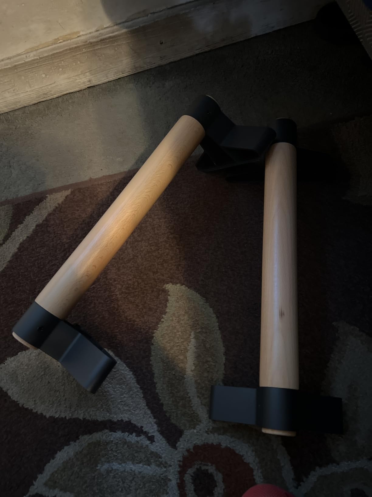 SELEWARE Wood Push Up Bars Steel Calisthenic Parallette Bars Handstand Bars | Anti-Slip Parallettes for Calisthenics, Fitness, Floor Workouts, Solid Wood Handle with Sturdy Metal Bracket Support 600 lbs customer photo 2