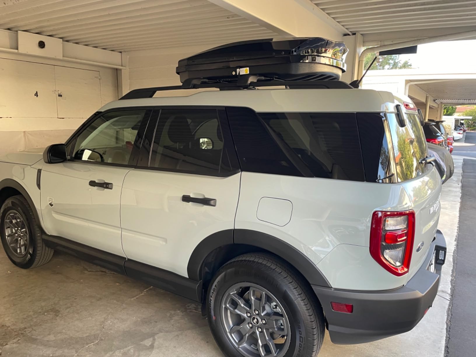 TUFFIOM 13.4 cu.ft. Rooftop Cargo Box w/Keys, Hard Shell Waterproof Travel Roof Storage Cargo Carrier Luggage Rack, Dual-Side Opening, for SUV Car Van w/Cross Bars, Black customer photo 2