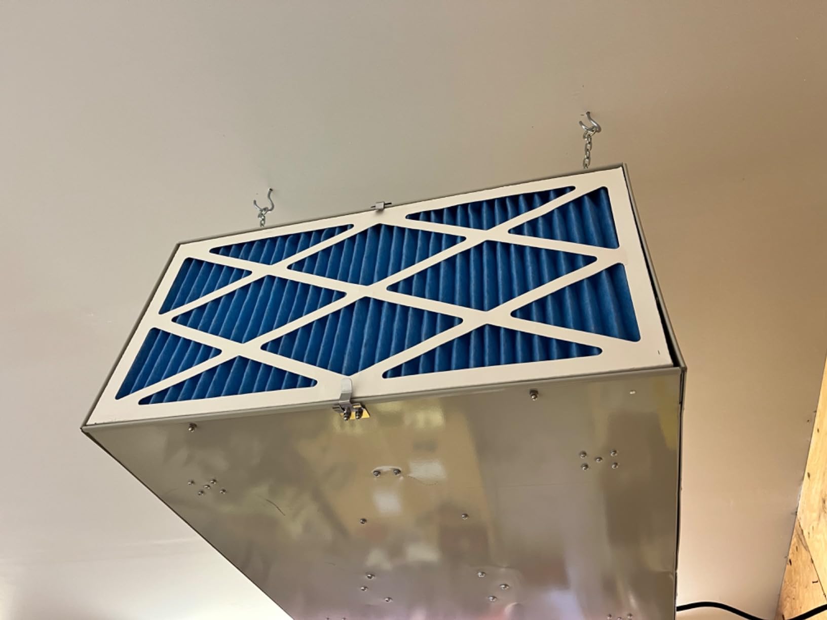 iLIVING ILG8AF8000 3-Speed Air Filtration System Fan with Remote, Hanging or on Wheels Filter for Garage Air Cleaner, Shop Dust Collector, and Woodworking Station, 1025 CFM customer photo 2