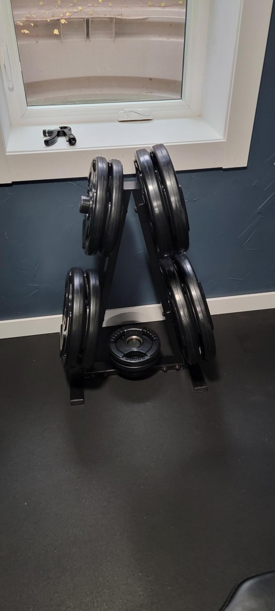 RitFit Olympic Rubber Grip Weight Plates, 2-Inch Barbell Set | Solid Iron Core, Rubber Coated, 2-Inch Olympic Bar Compatible, 3-Hole Grip, 2.5LB to 45LB Weight Options customer photo 1