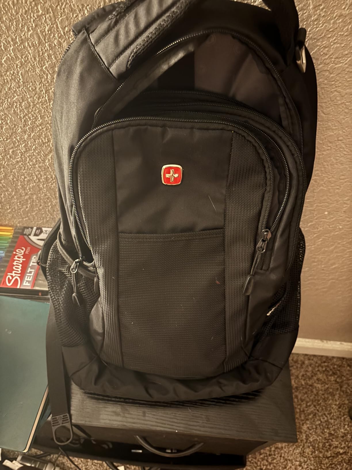 SWISSGEAR Cecil Laptop Backpack, Fits Most 16-Inch Laptops, Three-Compartment Design, Airflow Back Panel, Black, 27.3L, 18-Inch customer photo 2