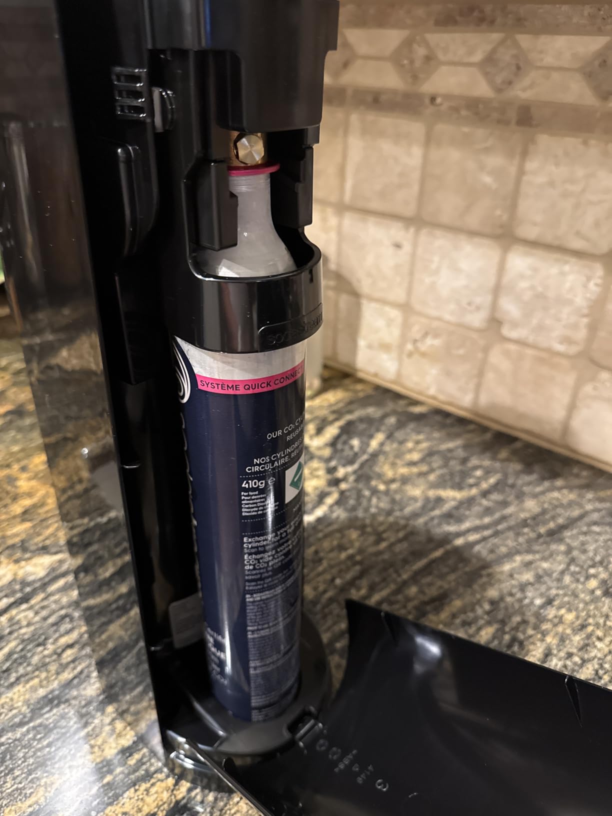 SodaStream TERRA Sparkling Water Maker, Starter Kit, CQC CO2 System, Includes 1 Quick Connect 60L CO2 Cylinder, 1 Dishwasher Safe BPA Free Bottle, 1 bubly Lime Drop, Black customer photo 2