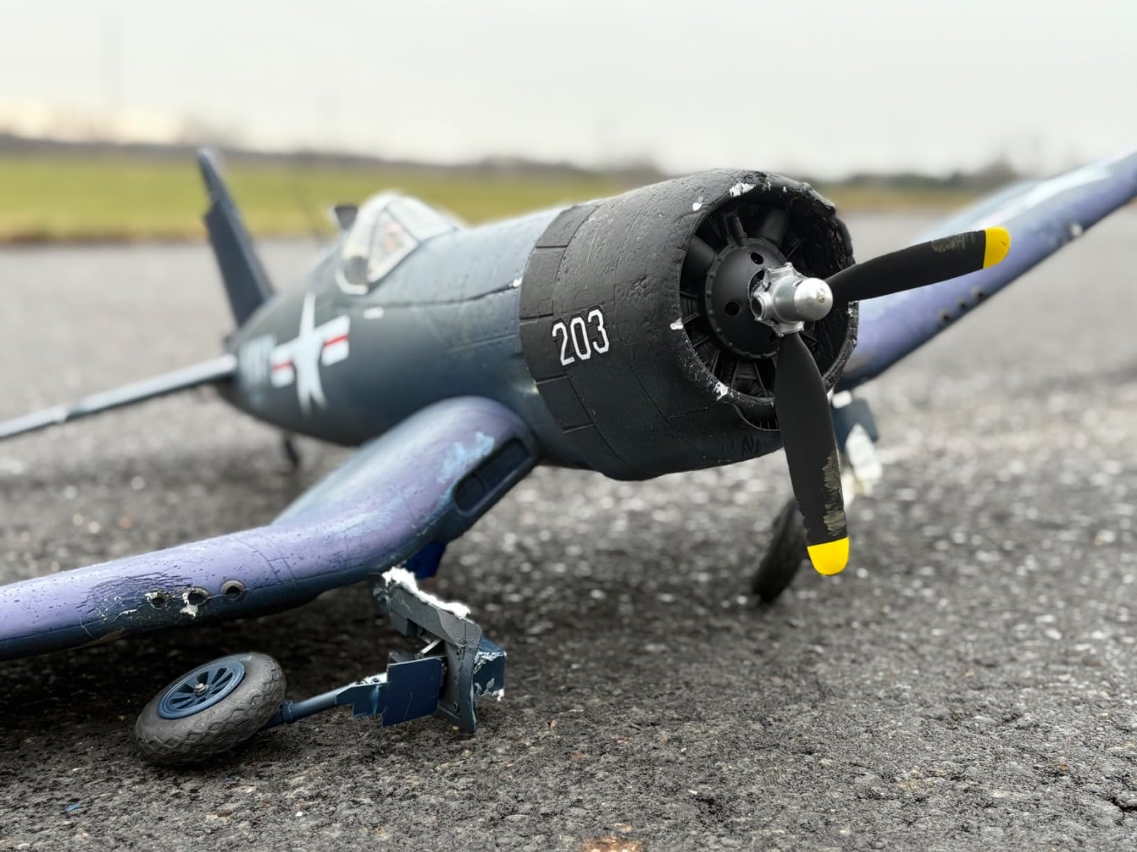 E-flite RC Airplane F4U-4 Corsair 1.2m BNF Basic Transmitter Battery and Charger Not Included with AS3X and Safe Select EFL18550 customer photo 2