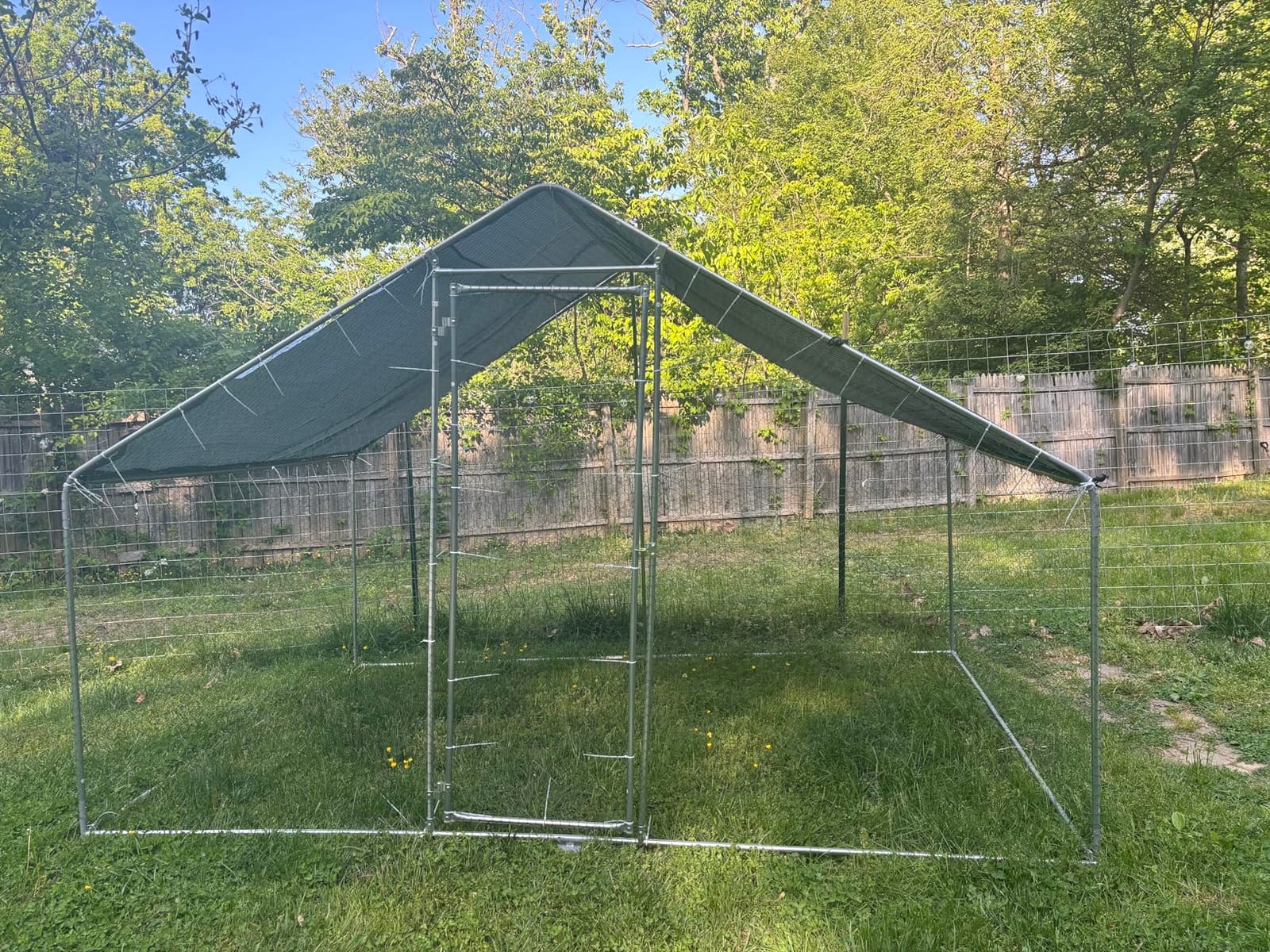 Large Metal Chicken Coop Round Top Upgrade Tri-Supporting Wire Mesh Chicken Run, Chicken Pen with Water-Resident and Anti-UV Cover, Duck Rabbit House Outdoor (13'L x 9'W x 6.5'H) customer photo 1