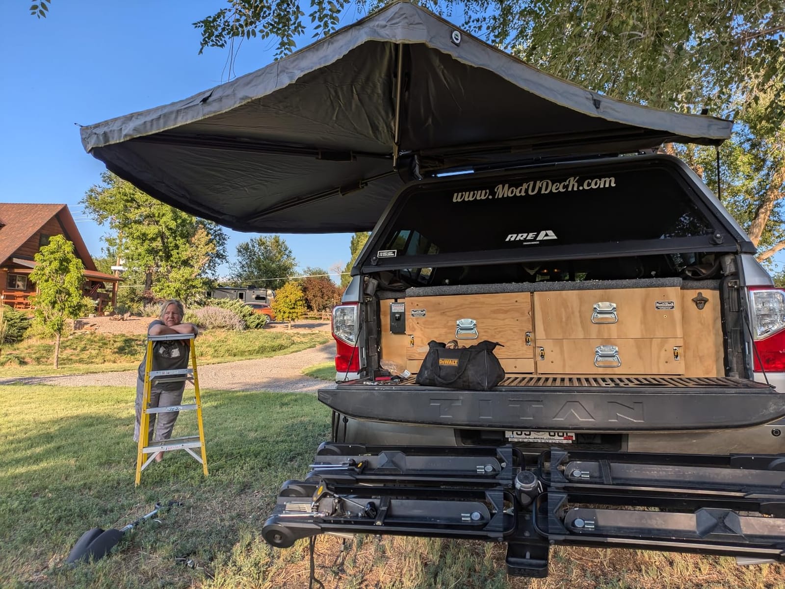 Overland Vehicle Systems 19689909 HD Nomadic 270 LTE Awning Passenger Side | 65 Sq Ft of Coverage | Dark Gray Fabric with Travel Cover Included | Twist and Lock Technology | Weather-Resistant customer photo 2
