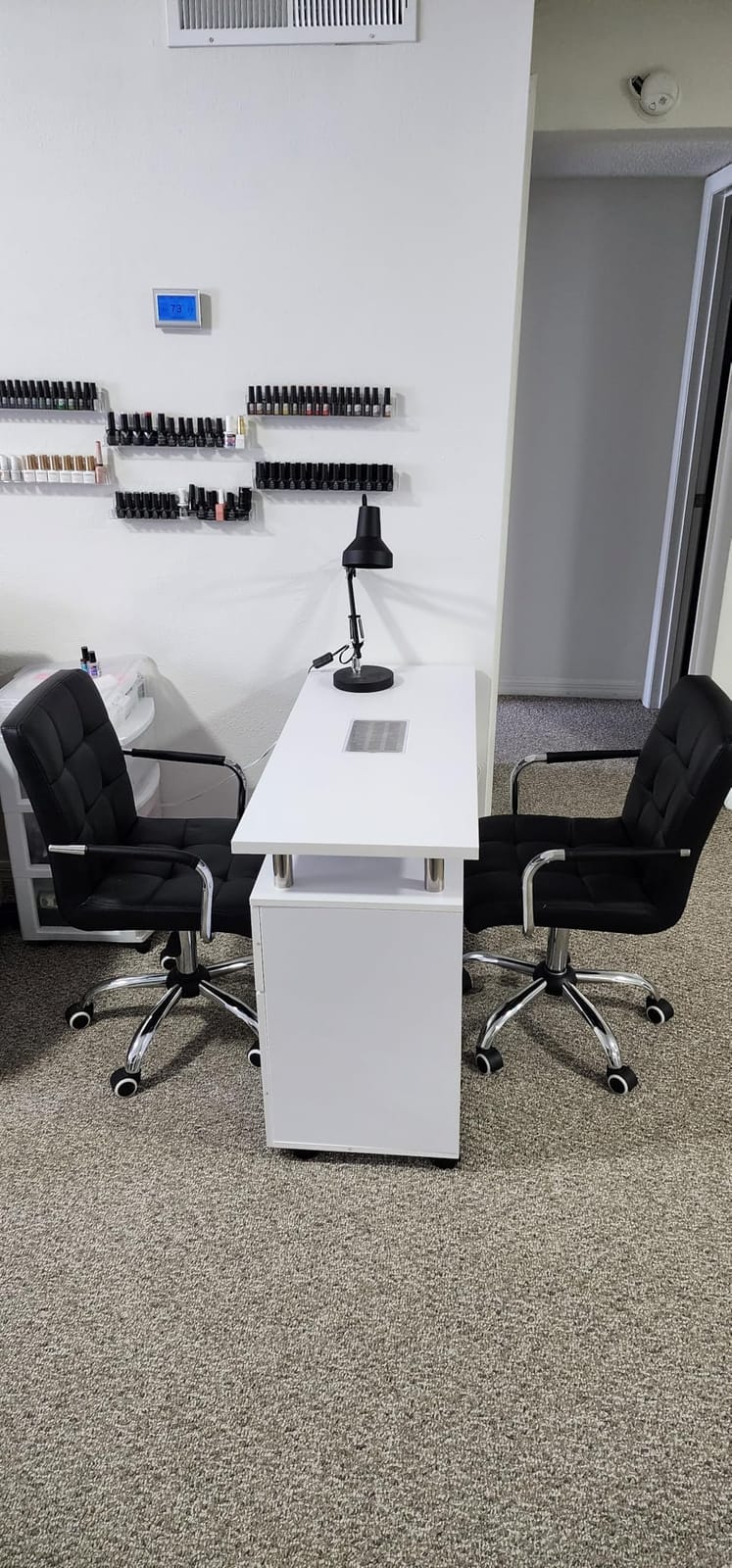 OmySalon Manicure Table Nail Desk for Nail Tech, Nail Table Beauty Salon Station w/Electric Dust Collector Acetone Resistant w/Lockable Wheel,Arm Rest customer photo 1