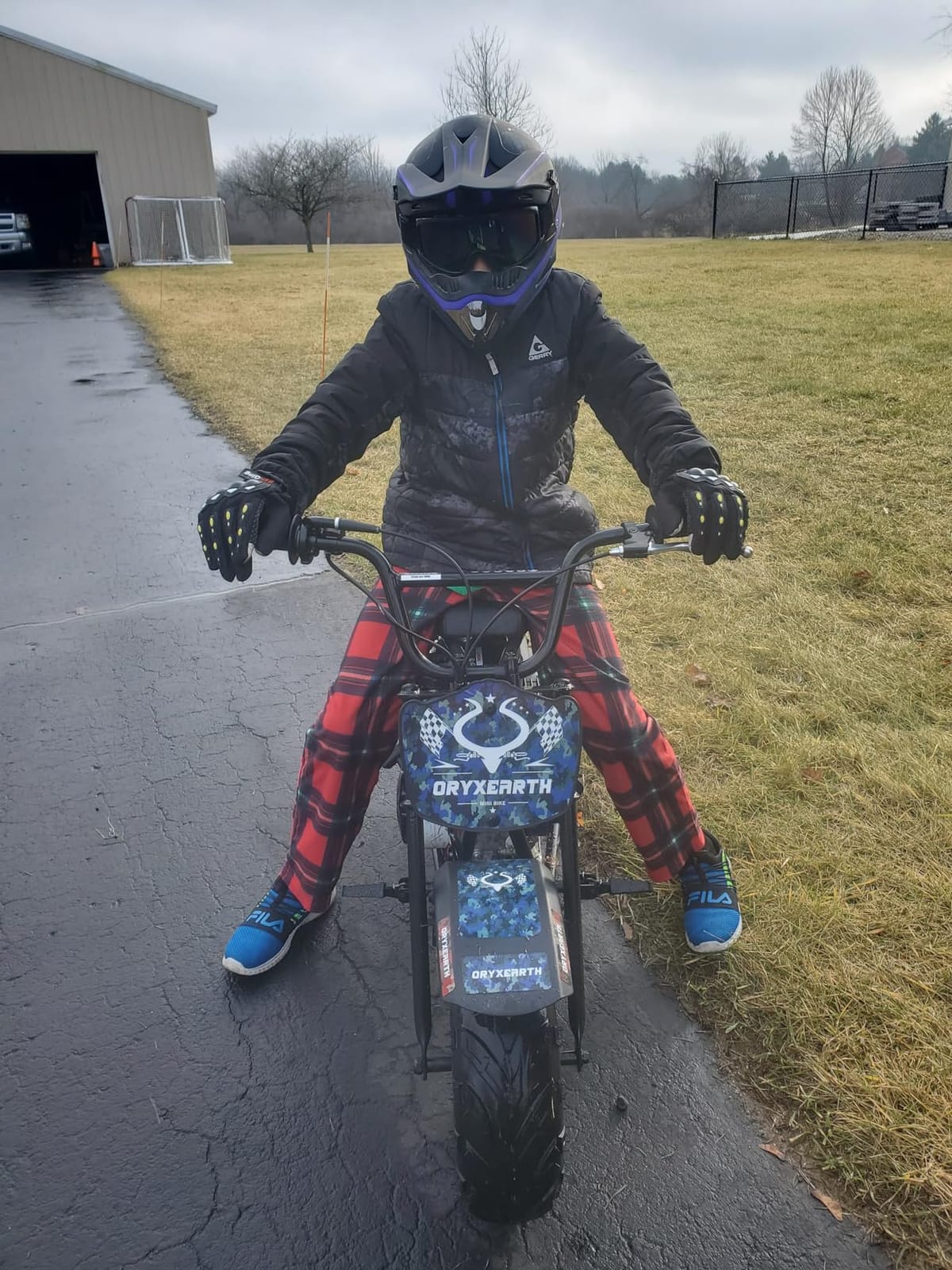 BRM100 Mini Dirt Pit Bike 105cc 4-Stroke Off Road for Teens Adults 220 LBS | 3.5HP EPA-Approved Engine, Up To 30 Mph, Rear Disc Brake, 145/70-6 Knobby Fat Tires, Pull-Start, 90% Assembled, Camo Red, Plus customer photo 2