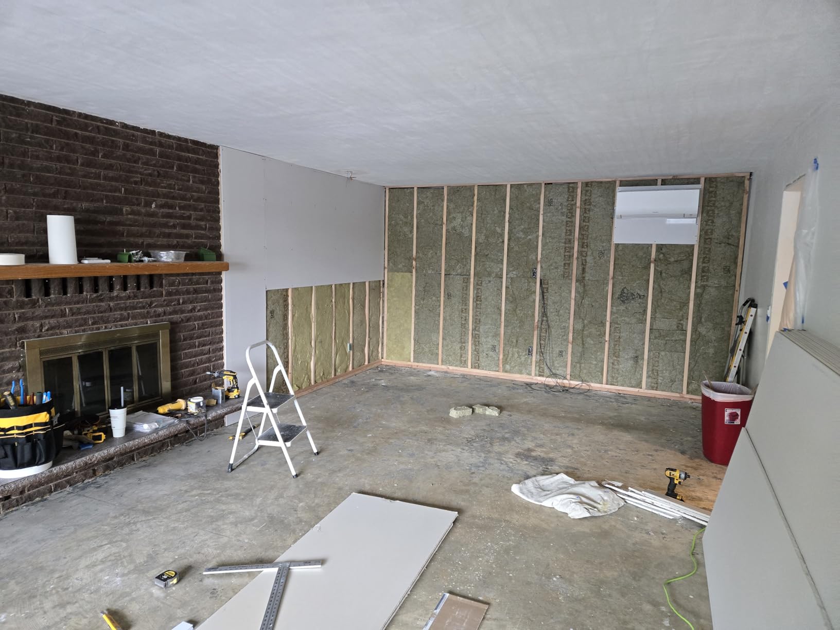 DEWALT 20V Max Drywall Screwgun, Tool Only (DCF630B) customer photo 2