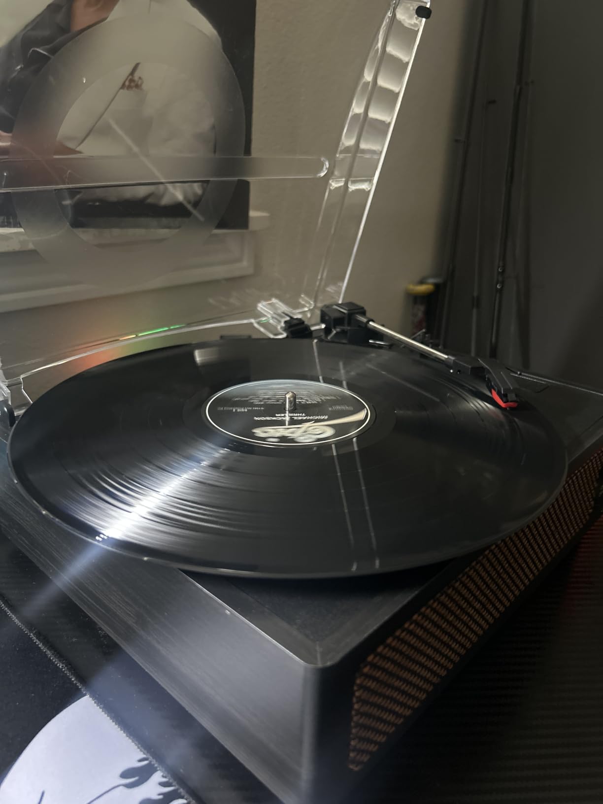 Seasonlife Vinyl Record Player with Speakers, Wood Black Vintage Turntables | All-in-one Beginner LP Players, Retro Old-school Phonograph, Belt-Driven, 3-Speed, BT Wireless Input, Headphone, AUX, RCA, Auto Stop customer photo 2