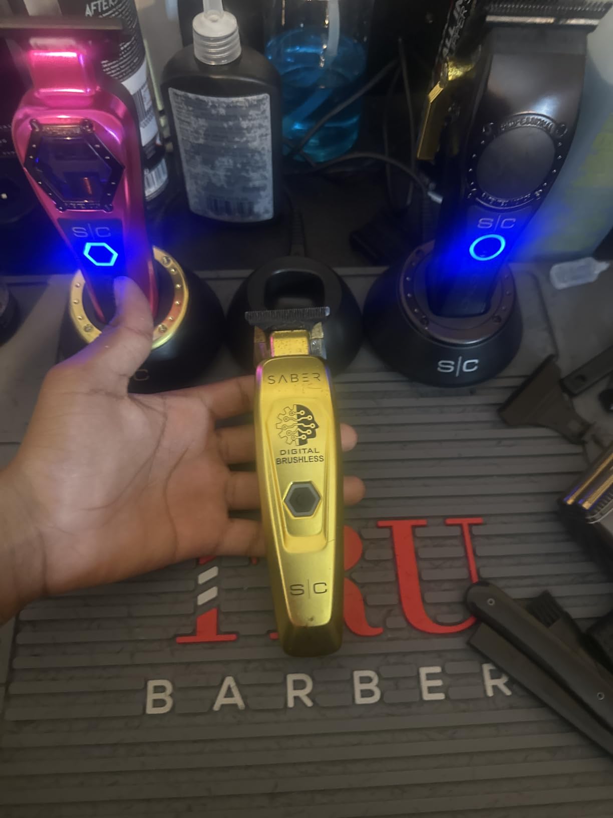 Stylecraft Saber Professional Cordless Brushless Motor Hair Trimmer | Full metal body, digital brushless motor, DLC X-Pro & The One blades, zero-gap, USB rechargeable, Up To 4-hr run-time customer photo 1