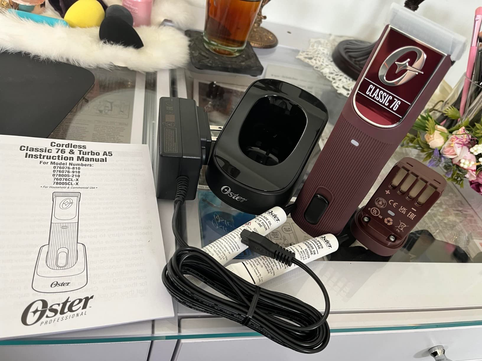 Oster Professional Cordless Classic 76 Hair Clippers for Barbers & Stylists - Classic 76 Professional Hair Clippers - Detachable Stainless Steel Blades, Adaptive Speed, 120-Minute Battery (Black) customer photo 2