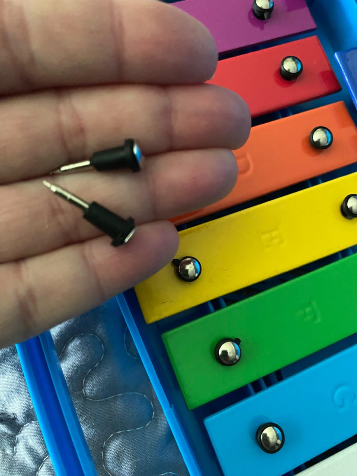 Eavnbaek 25 Notes Xylophone Professional Glockenspiel with Blue Case Stick | Aluminum Alloy Colorful Keys Hard Carry Case Safe Sticks Percussion Instrument For Student Beginners Music Teaching and Gifts customer photo 2