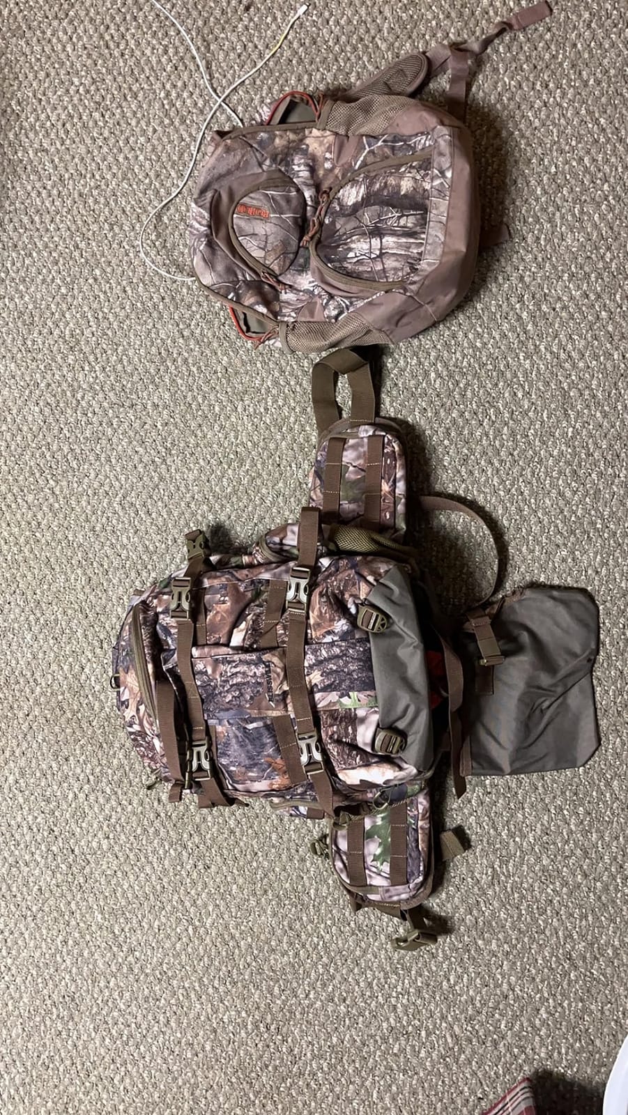 BLISSWILL Large Hunting Backpack with padded weapon compartment for Bow Rifle with Waterproof Rain Cover Hunting Gear Accessories 40L(Supercamo Timber) customer photo 2