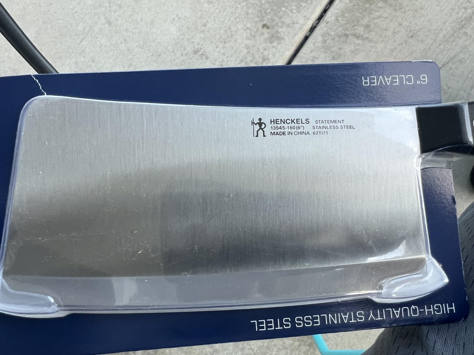 HENCKELS Statement Razor-Sharp 6-inch Meat Cleaver, German Engineered Knife Informed by over 100 Years of Mastery customer photo 2