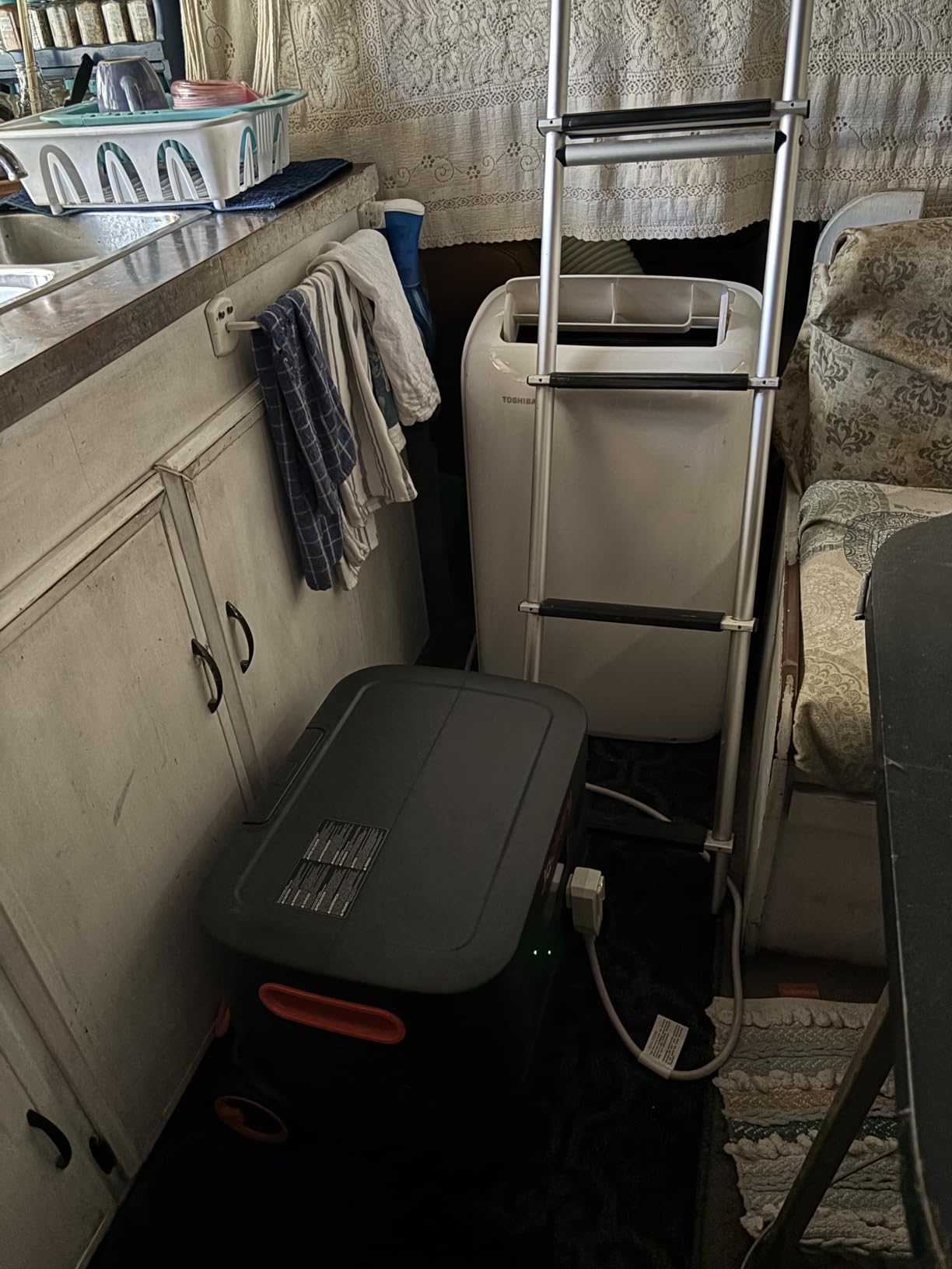 Jackery Explorer 2000 Plus Portable Power Station, 2042Wh, 3000W AC Output | LiFePO4 Battery, Expandable to 24kWh, UPS Home Backup, Solar Generator for Emergency, Camping, RV (Solar Panel Optional) customer photo 1