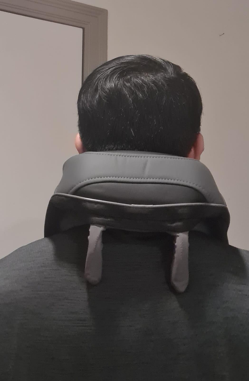 Snailax 4D Cordless Neck and Shoulder Massager with Heat and Kneading | 2 Shiatsu Modes, 3 Speeds, 2 Heat Levels, Large-Capacity Battery, 100-Min Runtime, Hands-Free Strap, Washable Sleeve customer photo 2