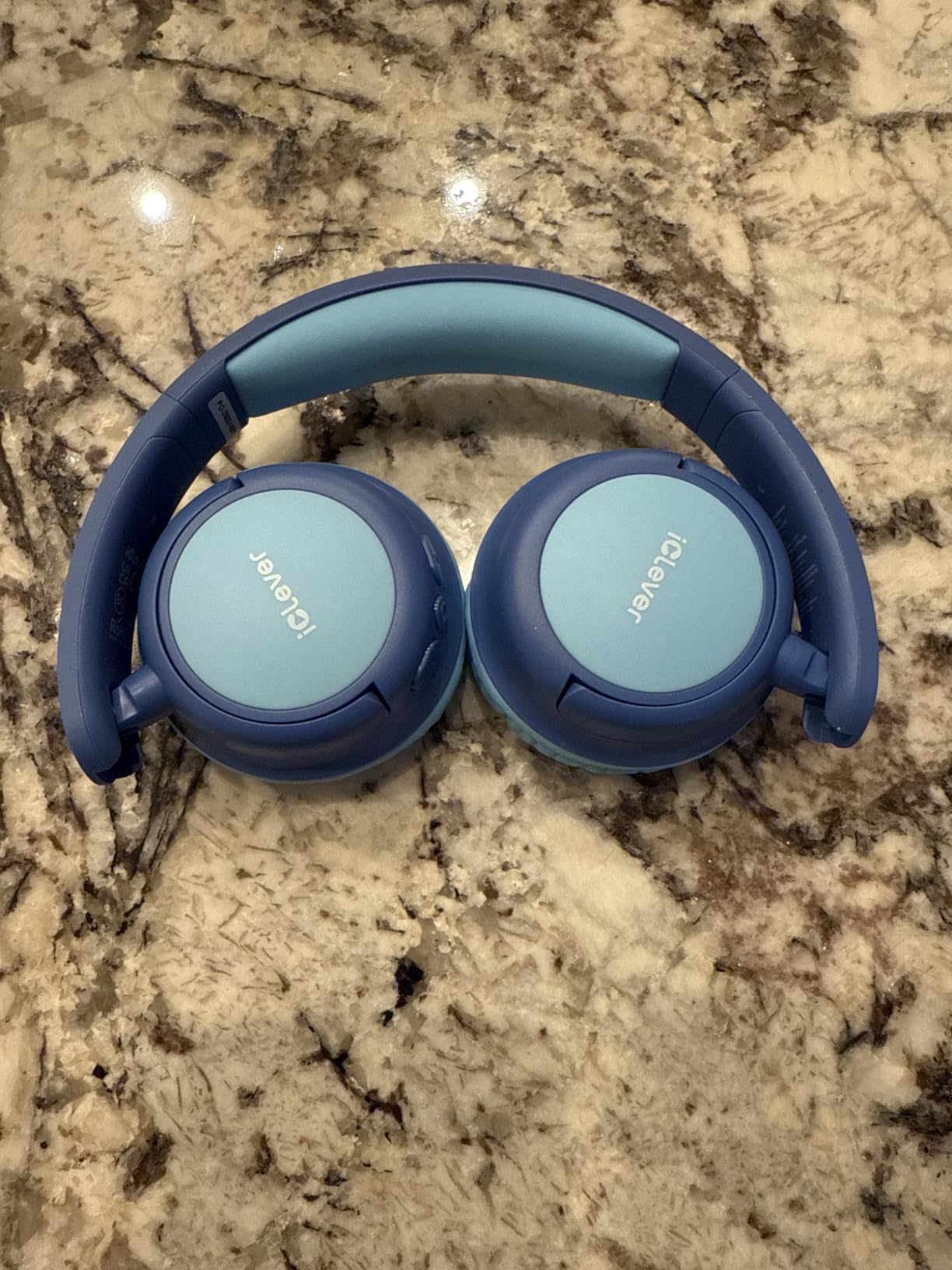 iClever BTH22 Kids Bluetooth Headphones for Toddler Travel, 60H Play Time | SafeSound Tech3.0, Stereo Sound, USB C Fast Charging, AUX Cable, Kids Wireless Headphones for Girls/Boys/Tablet/PC/School customer photo 2
