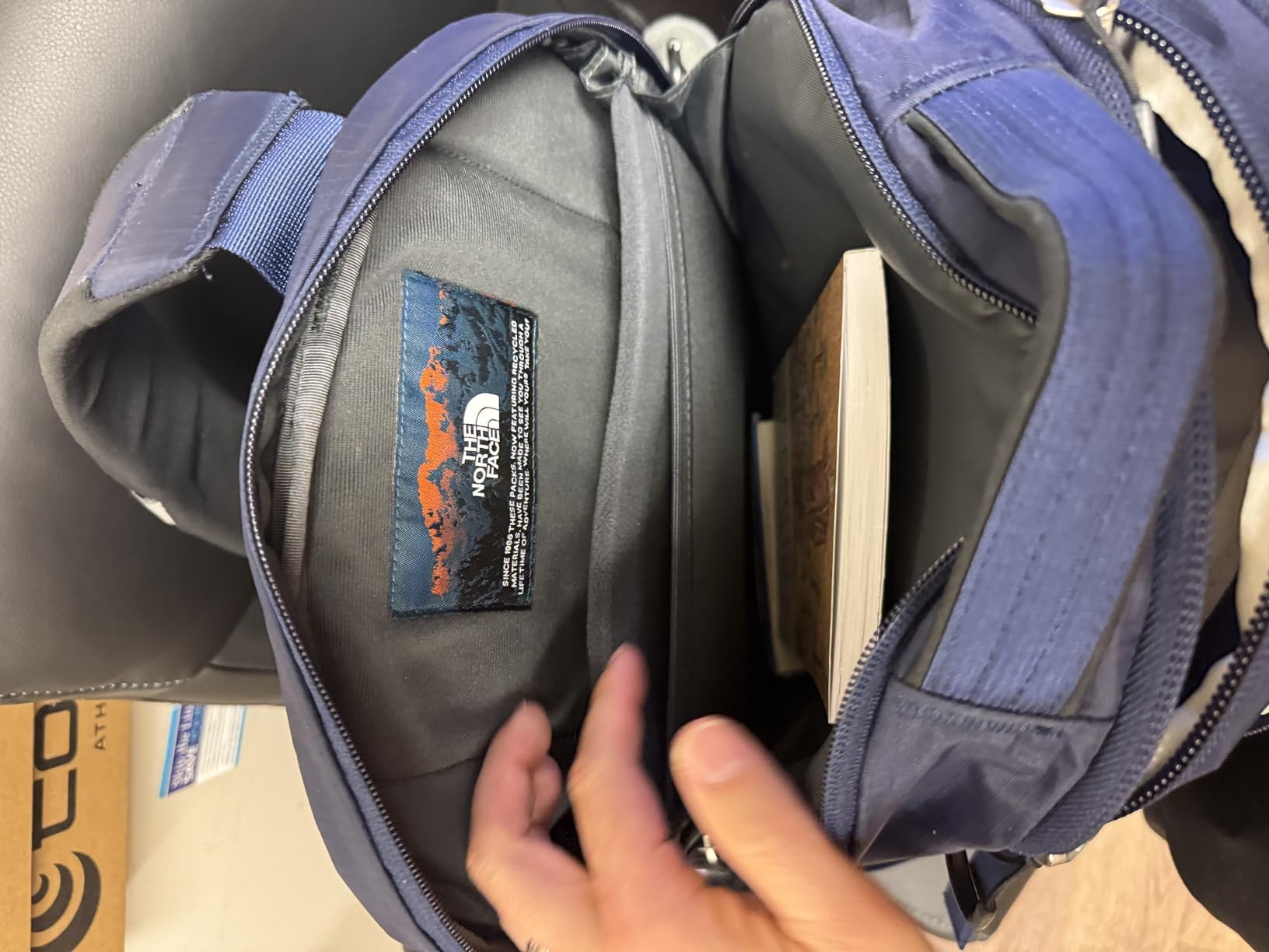 The North Face Router Everyday Laptop Backpack, Blk/Blk-NPF, One Size | Daypack, Water Repellent, Laptop Sleeve, Reflective Details customer photo 2