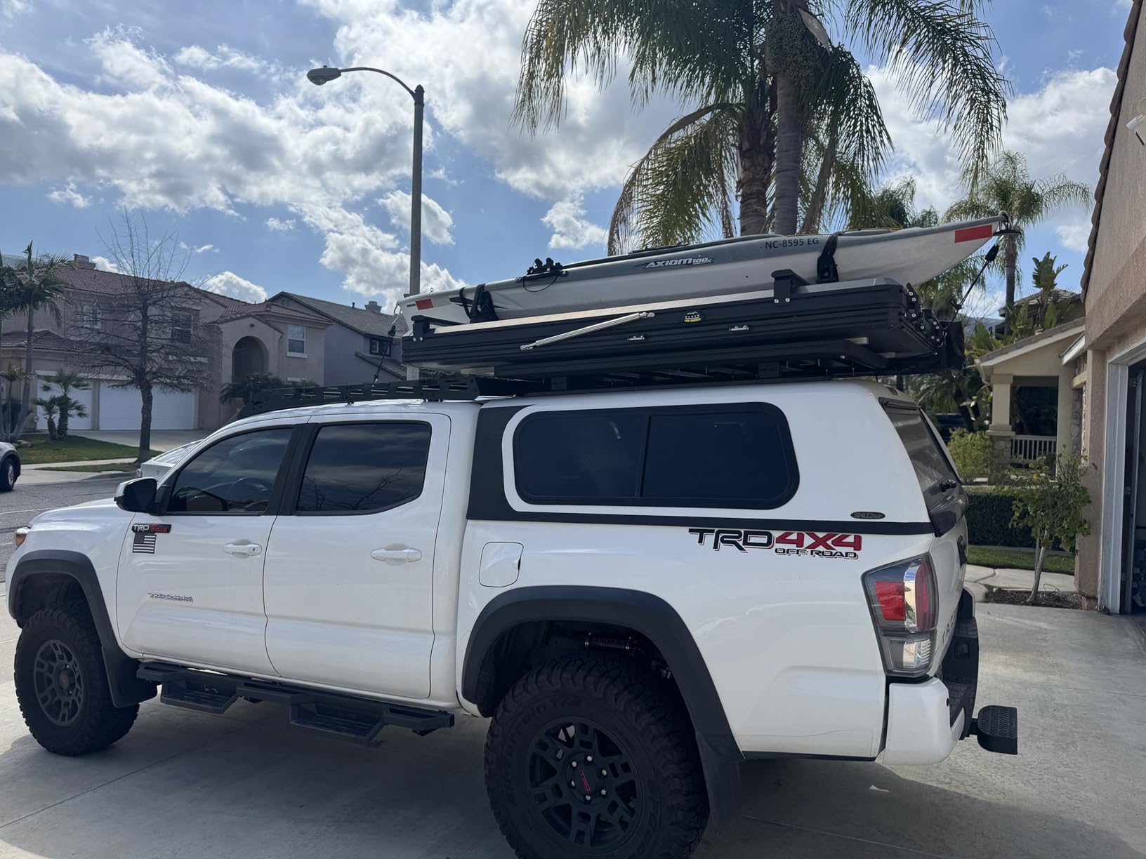 BougeRV Kayak Roof Rack Saddles, Crab Roof Mounting Kit Fits Most Car SUV Truck Cross Bars, Carrier Kayak Paddle Board Surfboard with Tie Down Straps Ratchet Strap,150LBS Load Capacity(2 Pairs) customer photo 1