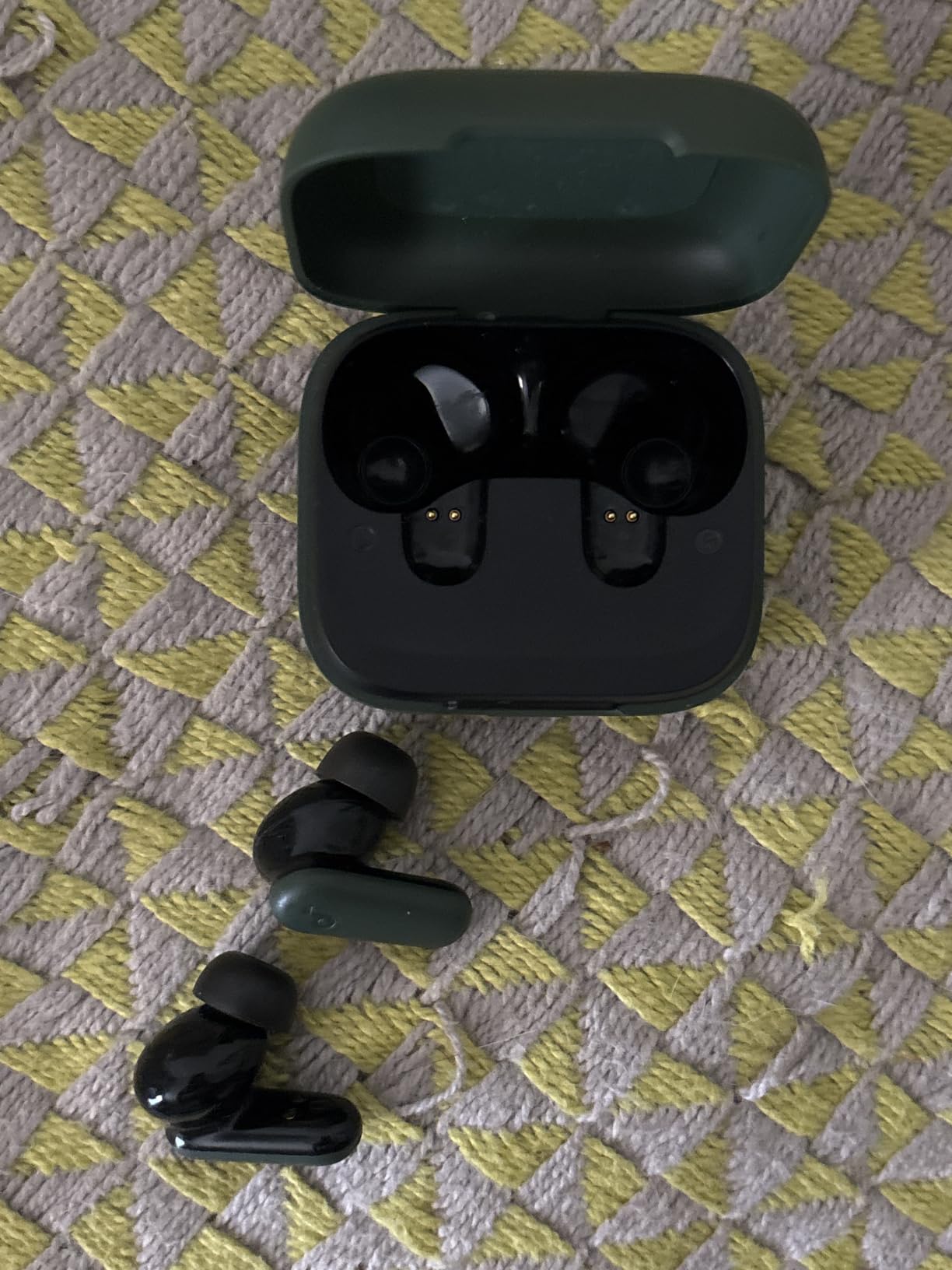 Soundcore P30i by Anker Noise Cancelling Earbuds, Hands-Free Viewing | Strong and Smart Noise Cancelling, Powerful Bass, 45H Playtime, 2-in-1 Case and Phone Stand, IP54, Bluetooth 5.4 customer photo 2