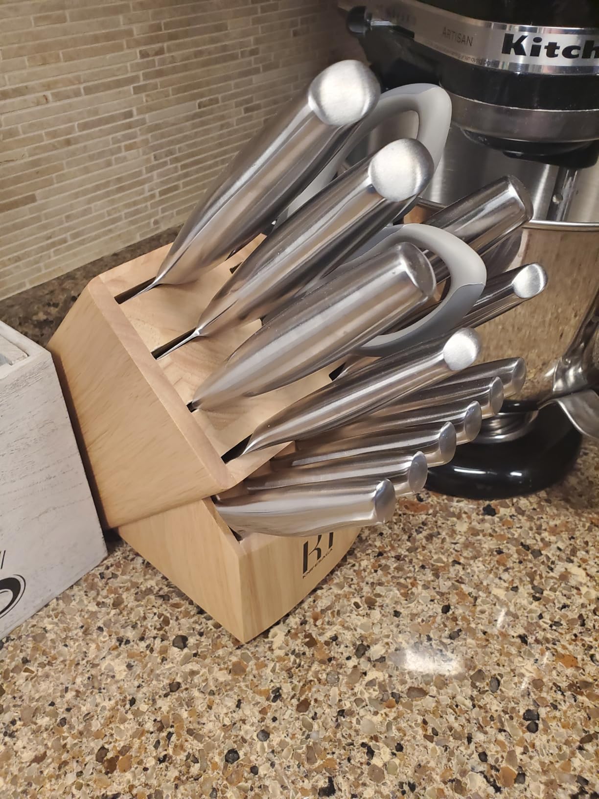 KnifeSaga 14 Pcs Knife Block Set, Premium, Razor Sharp, Japanese Steel | Innovative Steel, High Carbon Stainless, Enduring Sharpness, Ergonomic Handle, Quality Acacia Wood Block, Gift Box customer photo 2