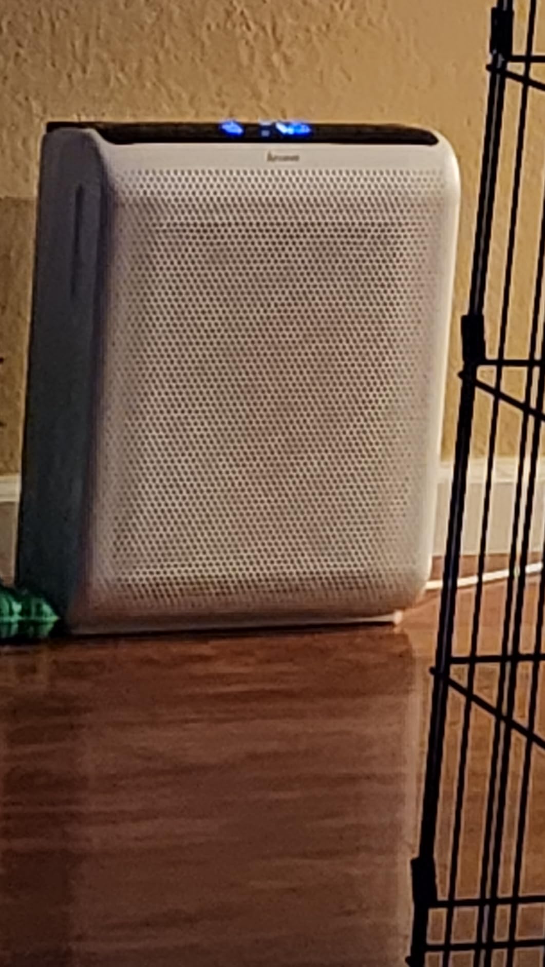 AROEVE Air Purifiers for Home with Air Quality Indication and Auto-MK07 | UV Secondary Purification, Air Quality Indication, Auto Mode, 0.3 Microns Filtration Efficiency, 1504 ft² Coverage Area customer photo 2