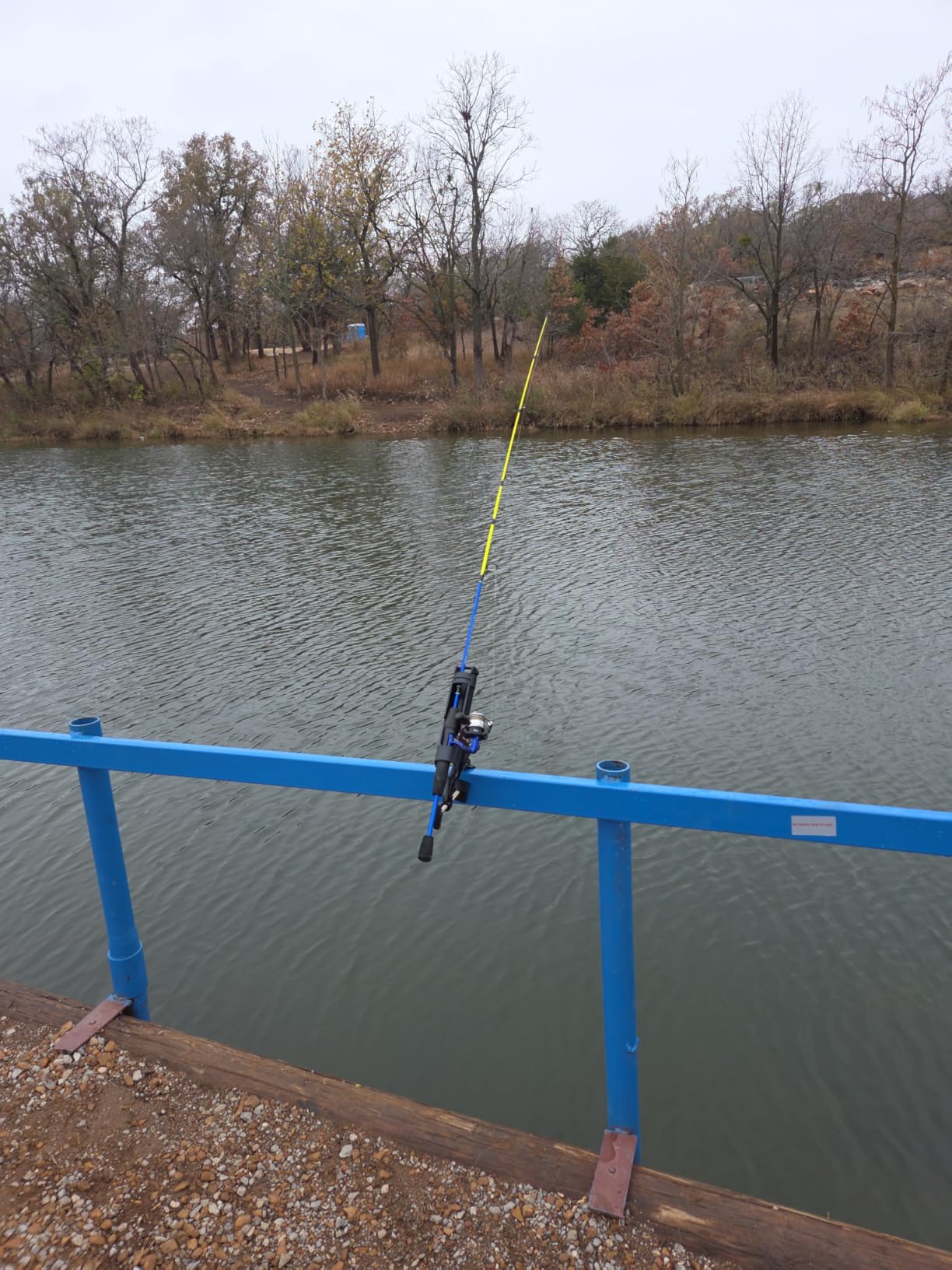 PLUSINNO 1/2/4 Pack Fishing Rod Holders for Boat, Fishing Rod Holder | Enlarged Clamp, Innovative Dual-V Shaped Design, Fit Round/Square Tube Boat Fishing, Boat Accessories, Fishing Gifts for Men customer photo 1