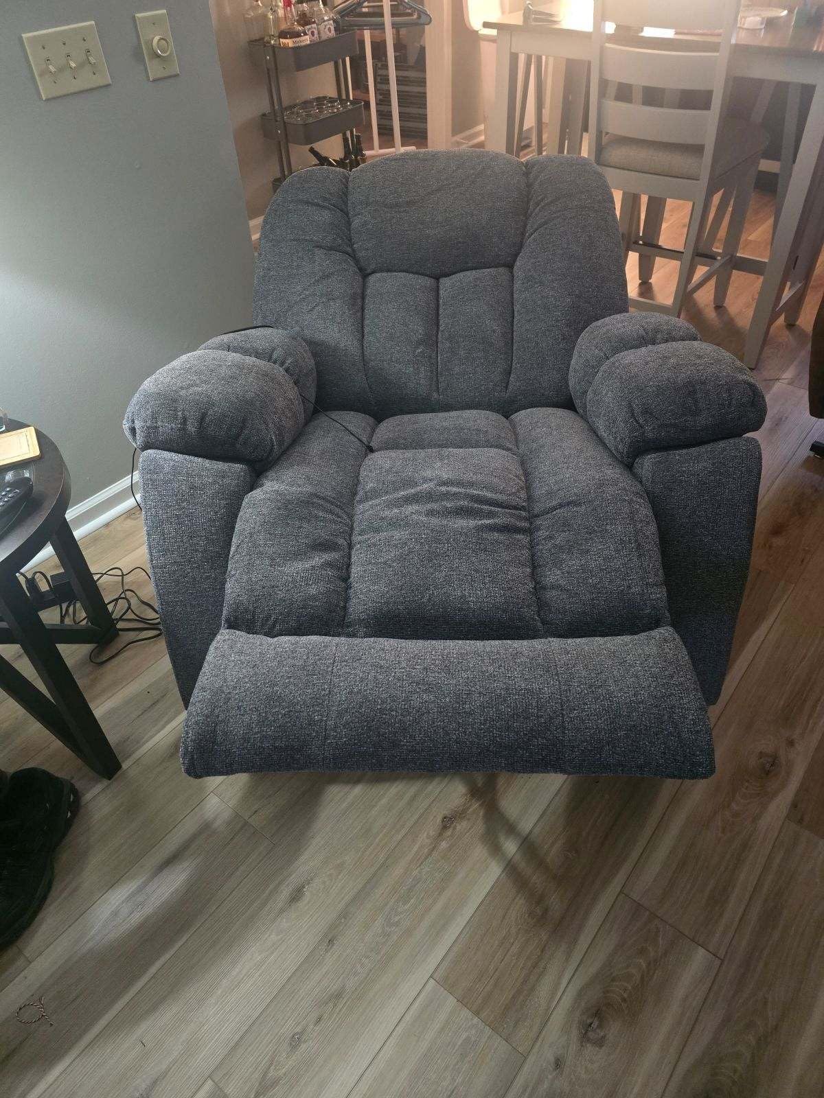 CANMOV Power Lift Recliner Chair with Massage and Heat for Elderly, Overstuffed Wide Recliners, Heavy Duty and Safety Motion Reclining Mechanism with USB Ports, 2 Concealed Cup Holders, Chocolate customer photo 1