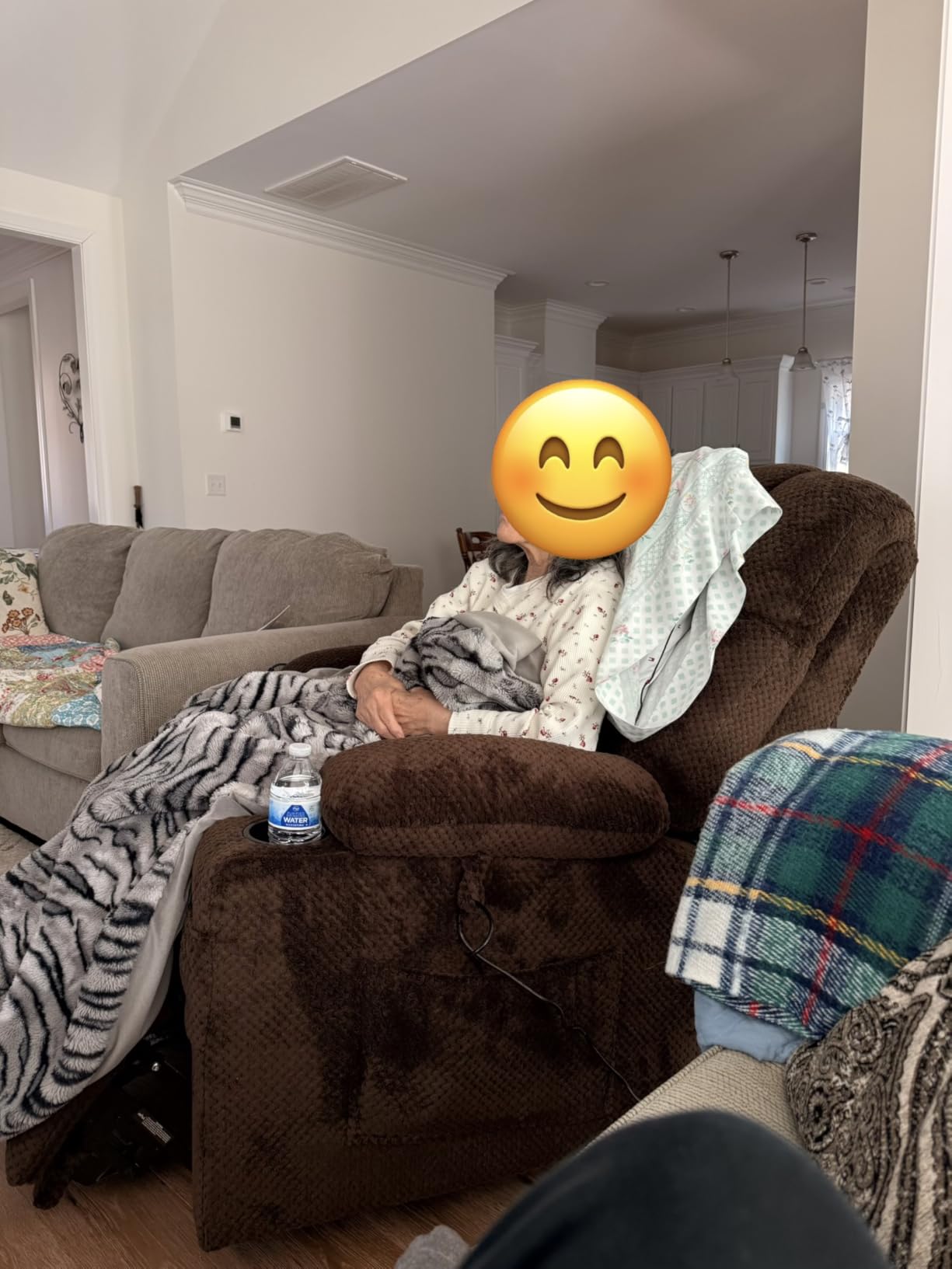 MCombo Oversized Power Lift Recliner Chair for Elderly, Dual Motor Lift Chair with Heat and Massage, Lay Flat Lift Chair for Big and Tall, Cup Holders, Fabric R7891 (Large-Wide, Navy Blue) customer photo 2