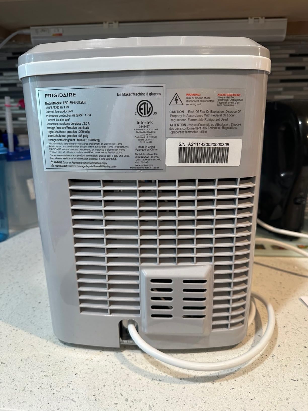 FRIGIDAIRE EFIC128AMZBLK Compact Countertop Ice Maker, 26 lb per Day, Black customer photo 1