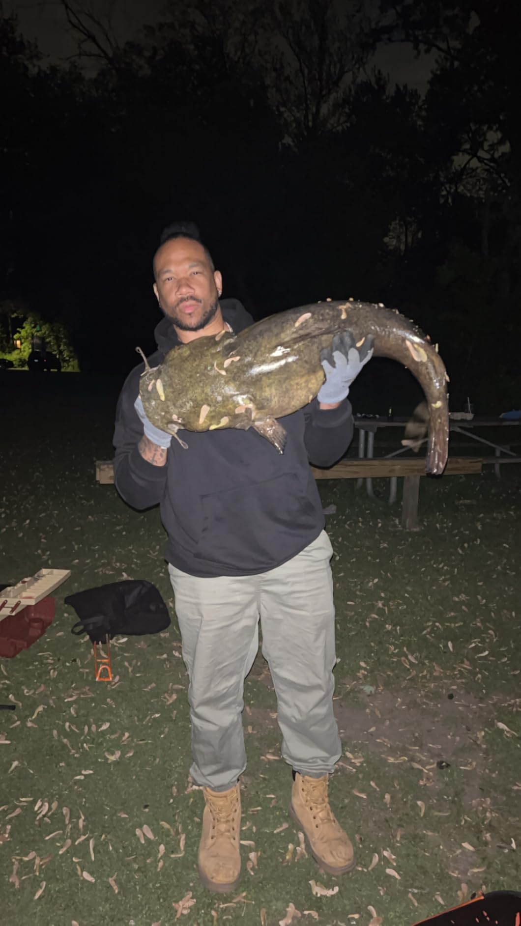 Monster Catfish Casting Rod, 7' MH Glow-in-Dark 1-Piece | Glow catfish rod with S-glass carbon blank, EVA grip, stainless guides, 10-50lb line and 1-10oz lures for night fishing customer photo 2