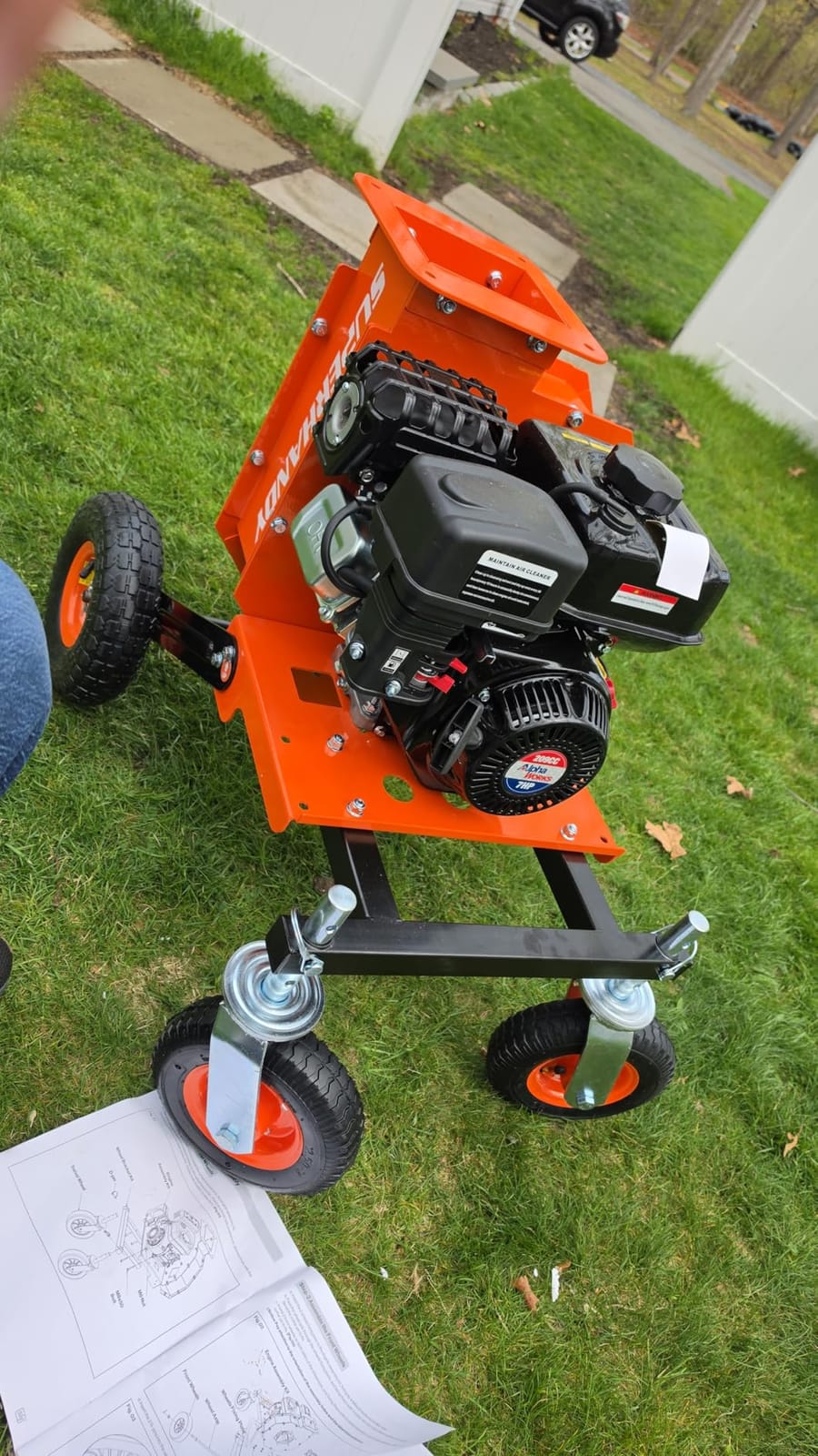 SuperHandy Leaf Vacuum & Wood Chipper - 7 HP 209CC Gas Engine, 10:1 Mulch Ratio, 6 Bushel Bag Capacity, Castor Wheels, Dual Function: Walk-Behind Leaf Vacuum Mulcher & Wood Chipper customer photo 2