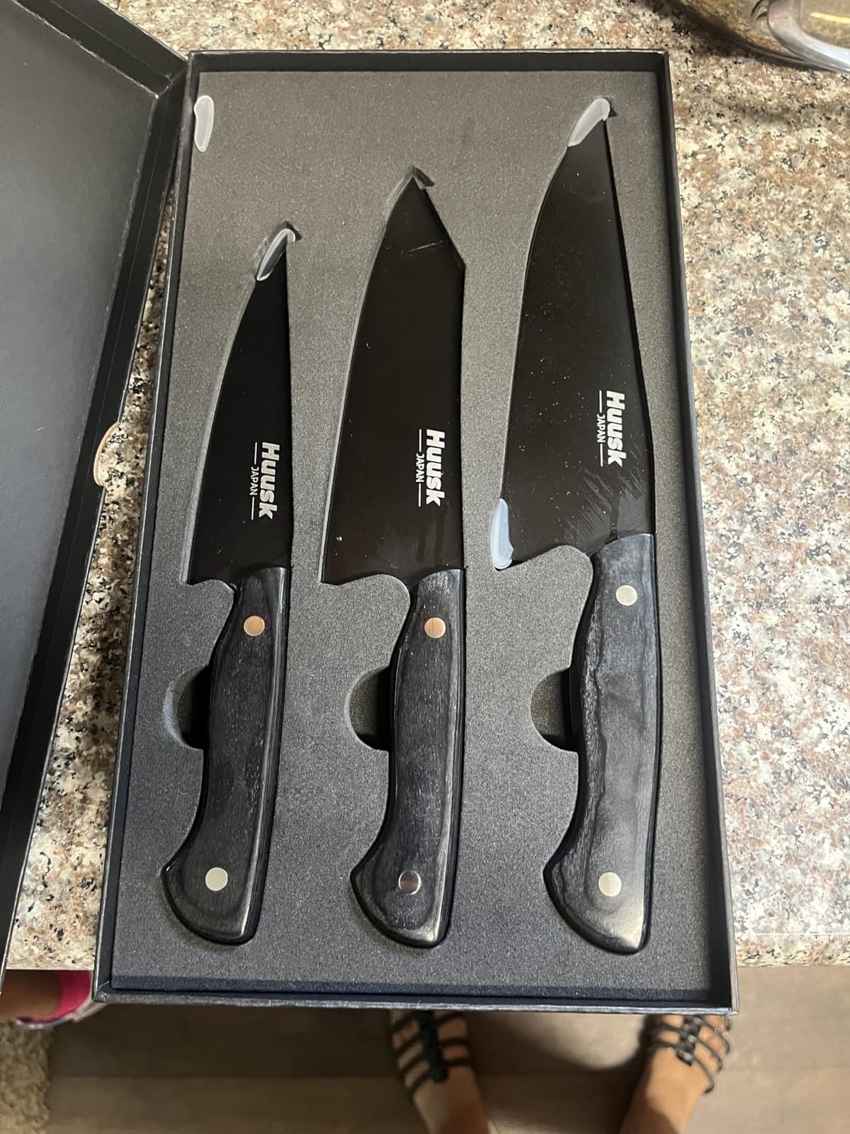 Huusk Japanese Kitchen Knife Set of 3, Professional Chef Knives Set | Sharp Cooking Knife Sets with Bread, Gyutou & Paring Knives, High Carbon Steel Sharp Cutting Knifes, Men Women Gifts customer photo 1