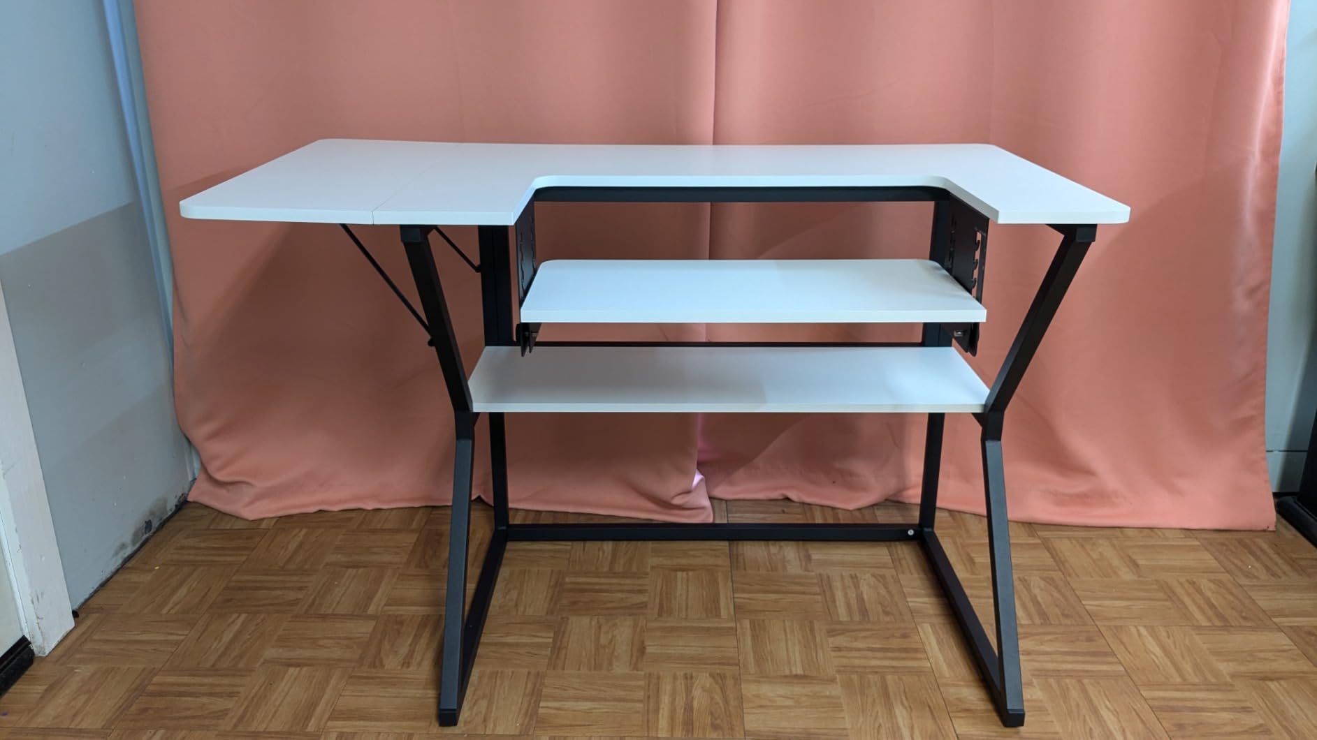 Vividwood Sewing Table, Large Sewing Machine Table with Adjustable Platform and Storage Shelf - White customer photo 2