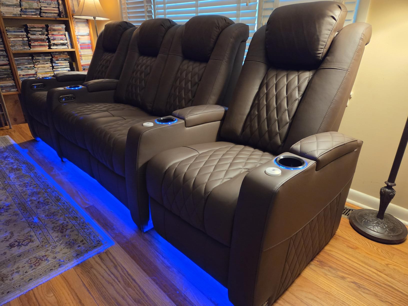 comfiroom Top-Grain Leather Home Theater Seating, Dual-Motor Power Recliner | Classic Series Black Zero Gravity Motorized Theater Chair with USB-C Charging, Adjustable Headrest, Tray Table, Row of 1 customer photo 2