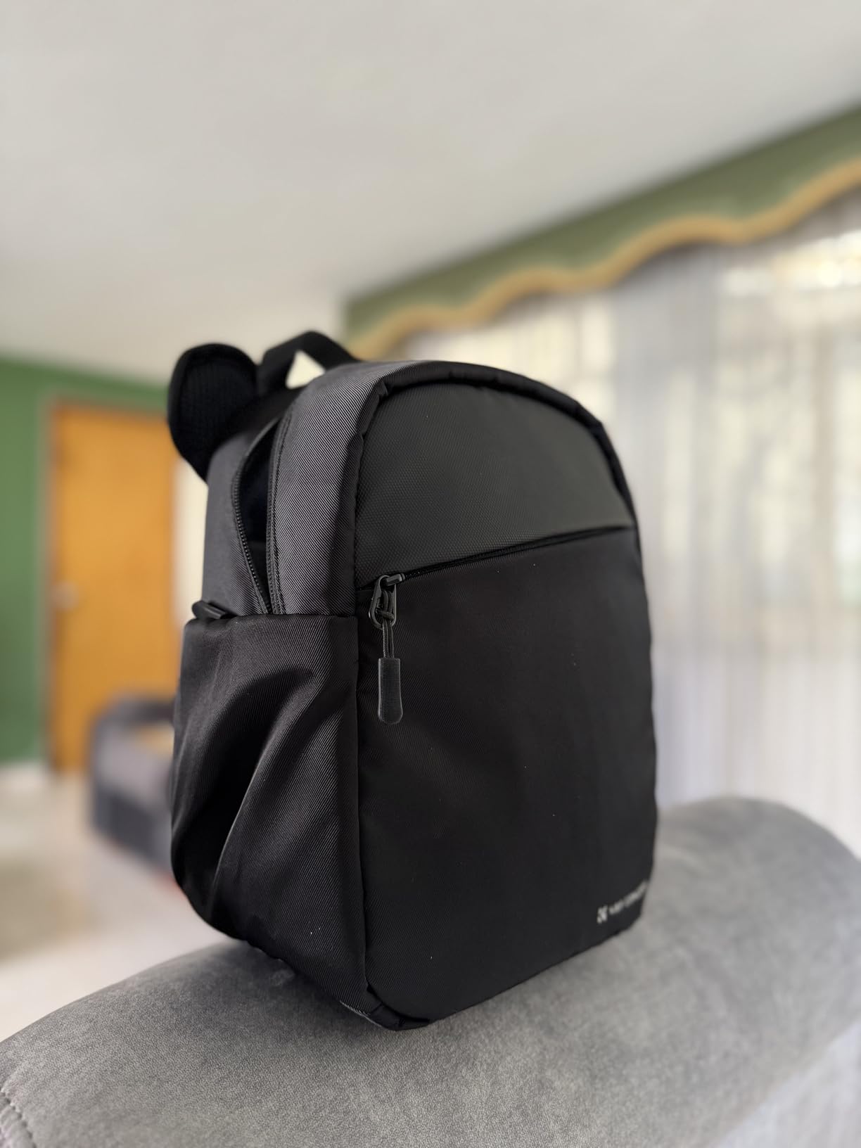 K&F CONCEPT Camera Sling Bag BS06 - Compact Photography Bag with Tripod Holder, Quick Access, for DSLR/Mirrorless customer photo 2