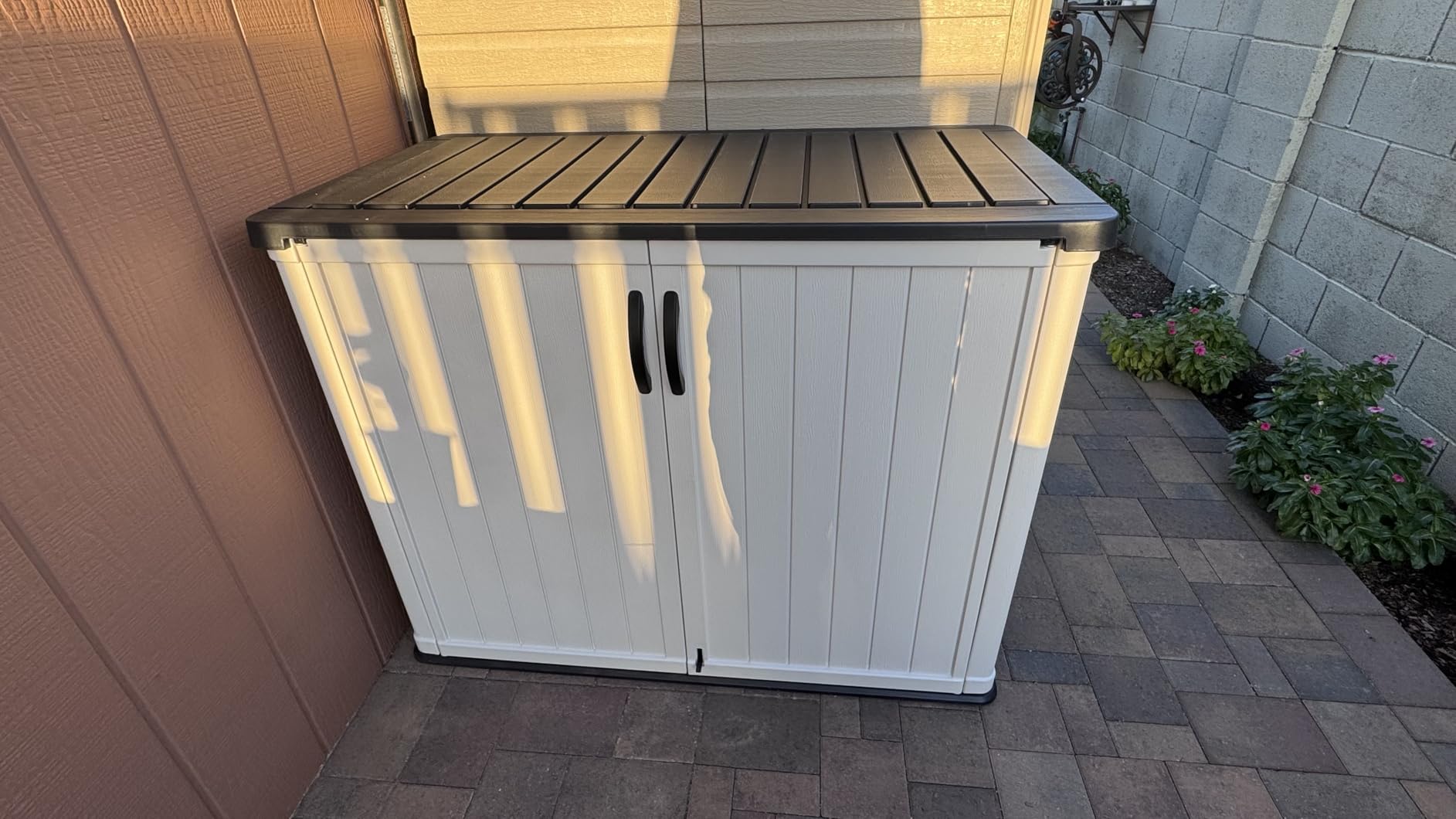 Devoko Outdoor Storage Cabinet 26 Cu Ft with Lockable Doors, Horizontal Storage Shed Waterproof Patio Tools Storage Box for Sofa Cushions, Gardening Tools and Accessories (White) customer photo 2