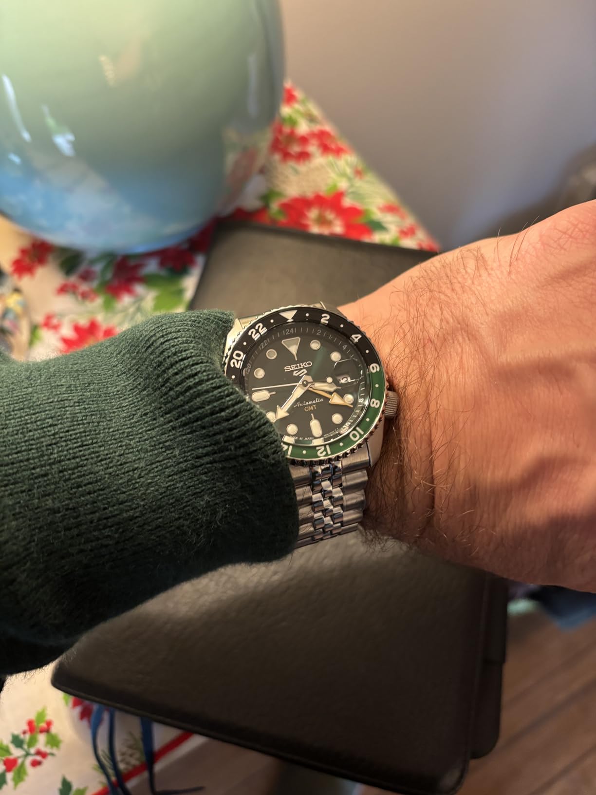 SEIKO 5 Sports SKX GMT Automatic Green Dial Sprite Bezel Men's Watch SSK035 customer photo 2