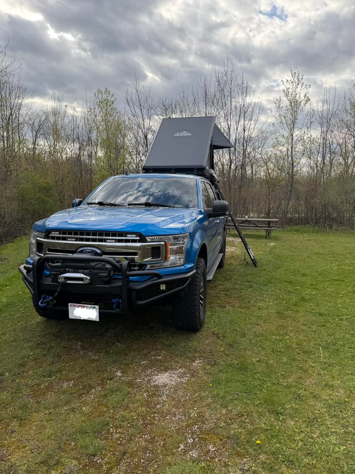 WildFinder Rooftop Tent Hard Shell Roof Top Tent Hardshell Suitable for Jeep SUV Truck Van, Camping Car Roof for 2-3 Person customer photo 1