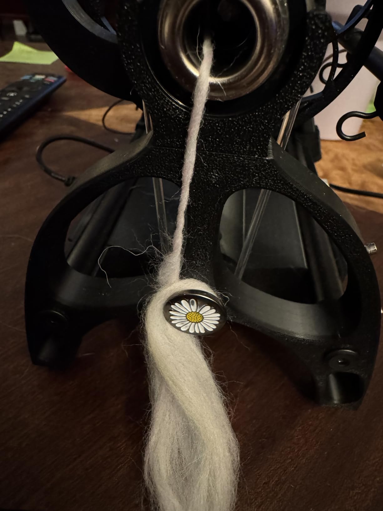 Electric Yarn Spinner Kit with Foot Controller & 3 Bobbins, Small Yarn Winder with Forward & Reverse customer photo 2