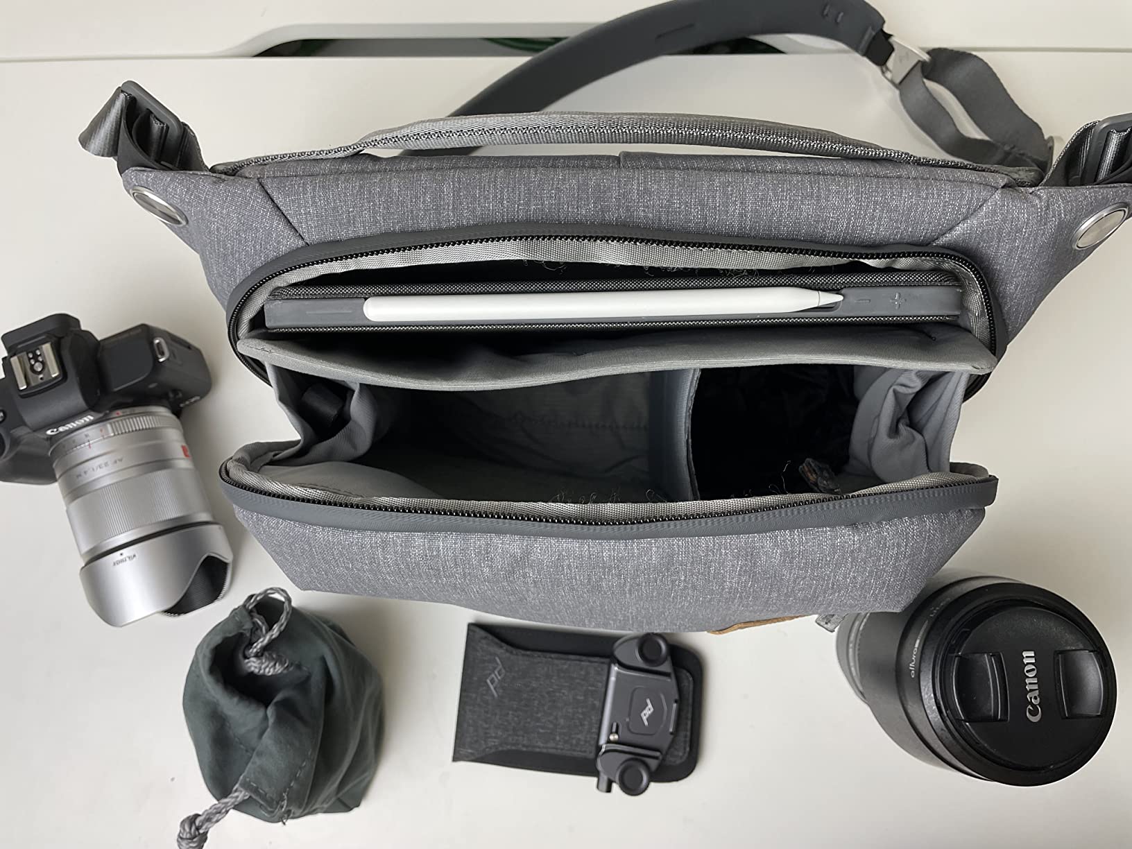 Peak Design Everyday Sling 6L - Premium Weatherproof Camera Sling Bag with FlexFold Dividers customer photo 1
