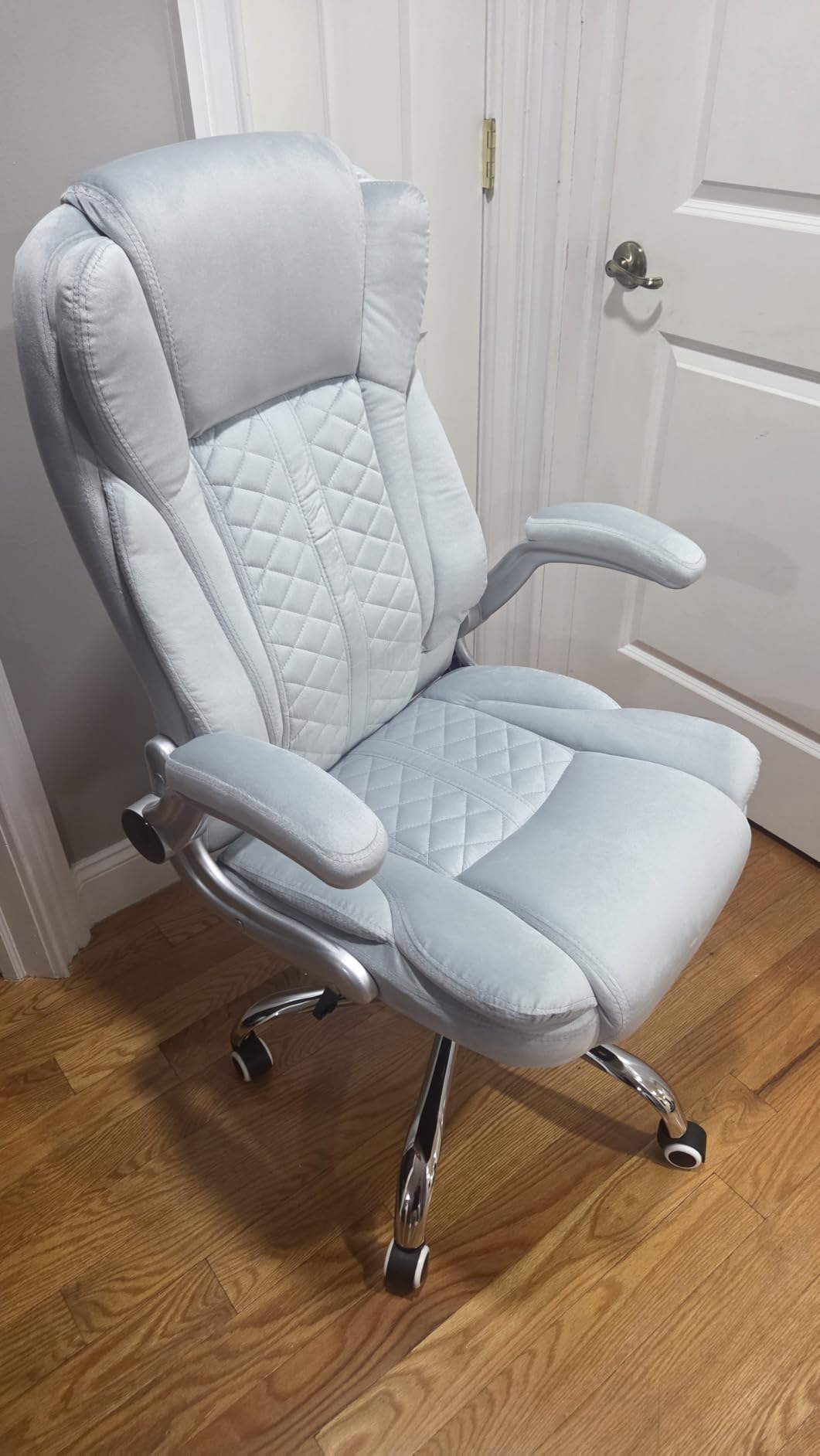400lbs Executive Office Chair with Flip-Up Armrests, Big and Tall Computer Chair for Heavy People, Heavy Duty Ergonomic Comfy Chair, Breathable PU Leather (Black) customer photo 1