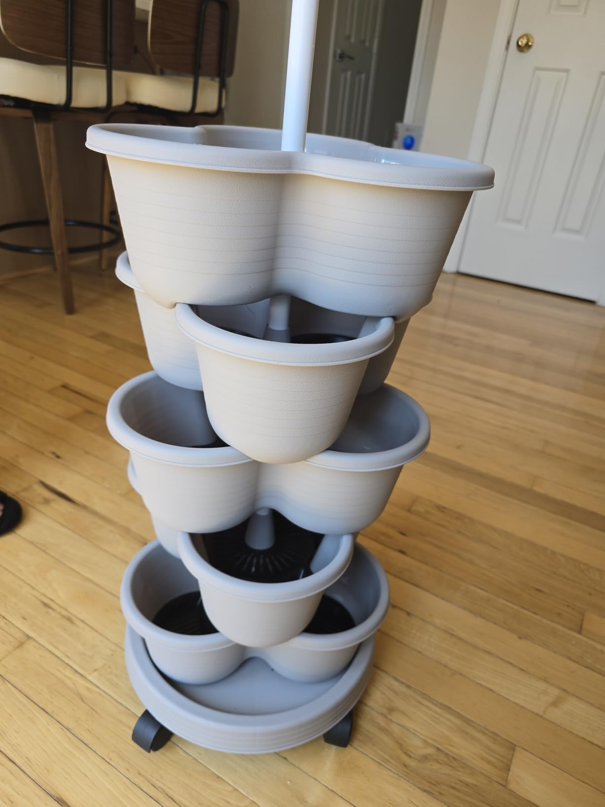 VECELO 5 Tier Vertical Garden Planter, Self Watering Stackable Planters with Wheels for Strawberries, Herbs, Flowers, Vegetables, White customer photo 1