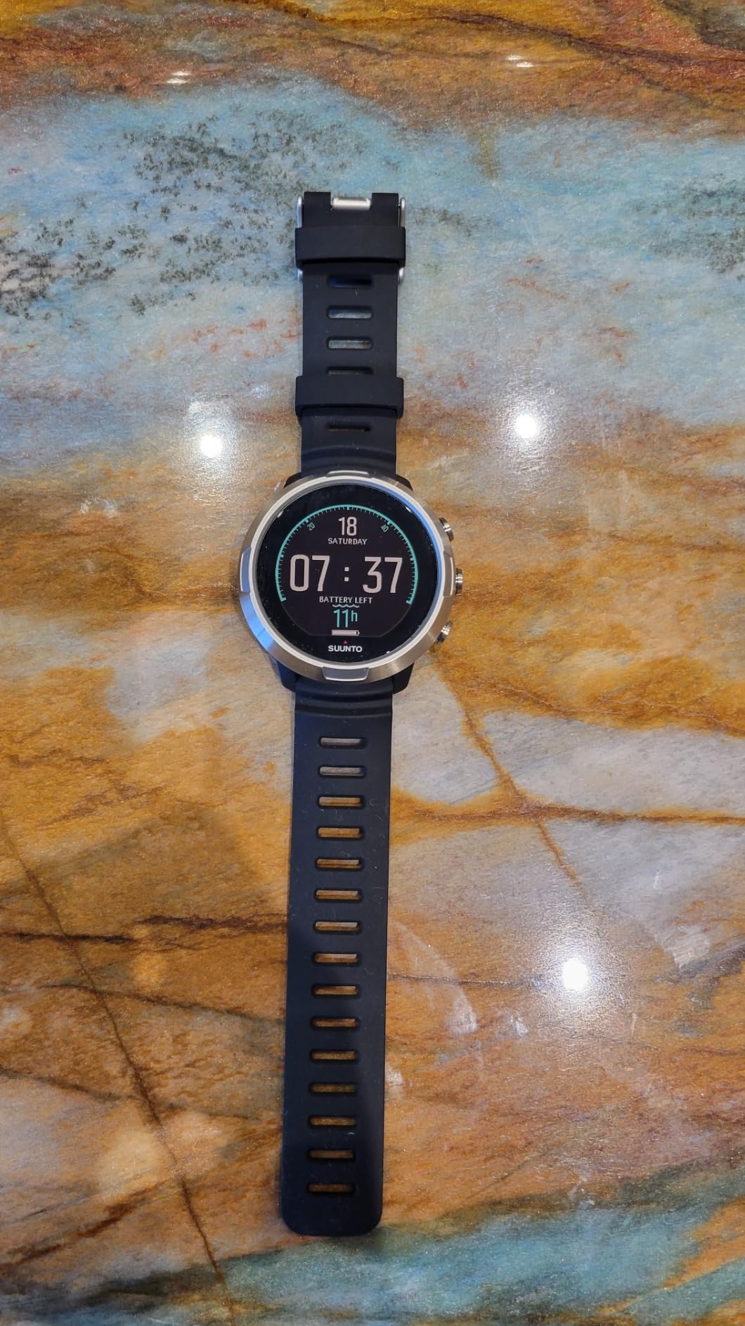 SUUNTO D5 Dive Computer with Color Screen and Exchangeable Straps, Aqua Blue | Wireless Tank Pressure Support, Vibration Alarm, Digital Compass, Extensive Scuba & Freedive Features, Up to 12H Diving Time customer photo 2