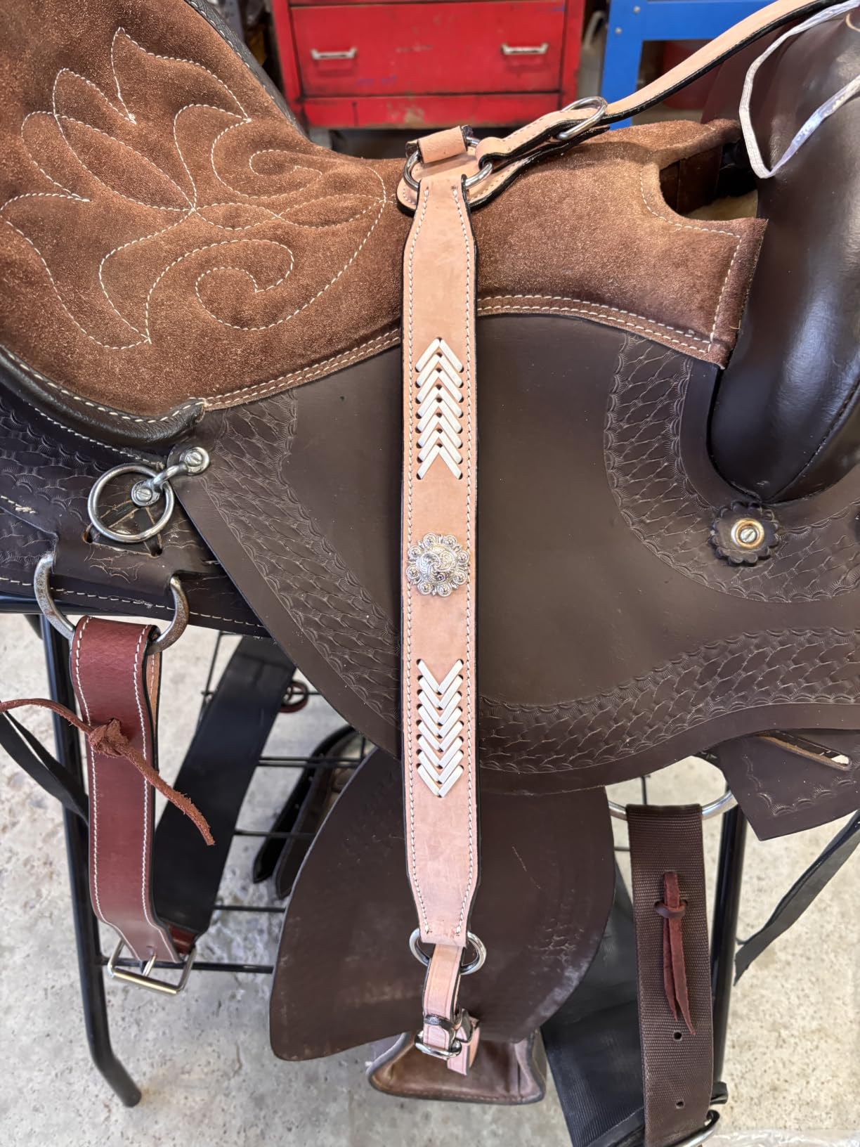 Breastcollar Roughout Leather Rawhide Beaded Horse Breast Collar Leather for Horses for Trail Riding Tack Set with Modern Accent - Full Size customer photo 1