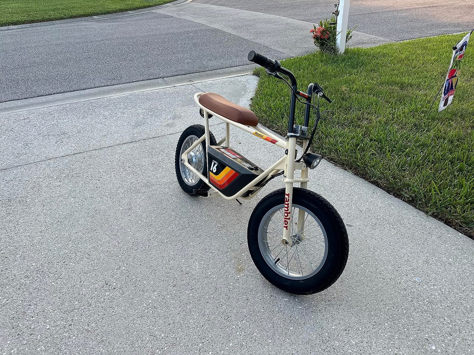 Razor Rambler 16 Electric Retro Mini Bike Ride for Teens Ages 18+, 220 lb Max Weight, Red - 350W Motor, Up to 15.6 Mph, 45-Min Run Time, Twist-Grip Throttle, Spoked Wheels w/ 16